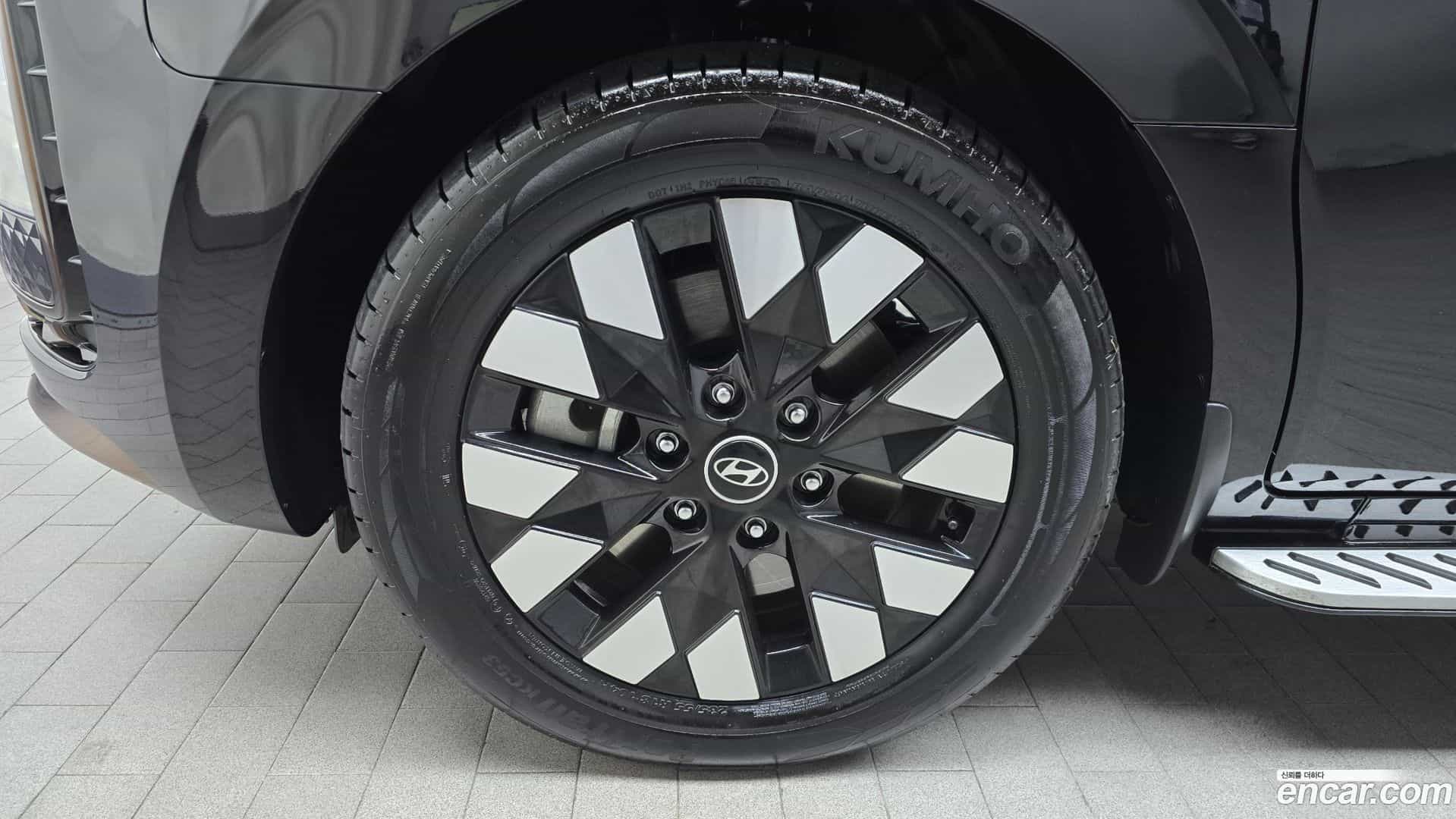 Staria Hyundai 2024.9-OUTER-005