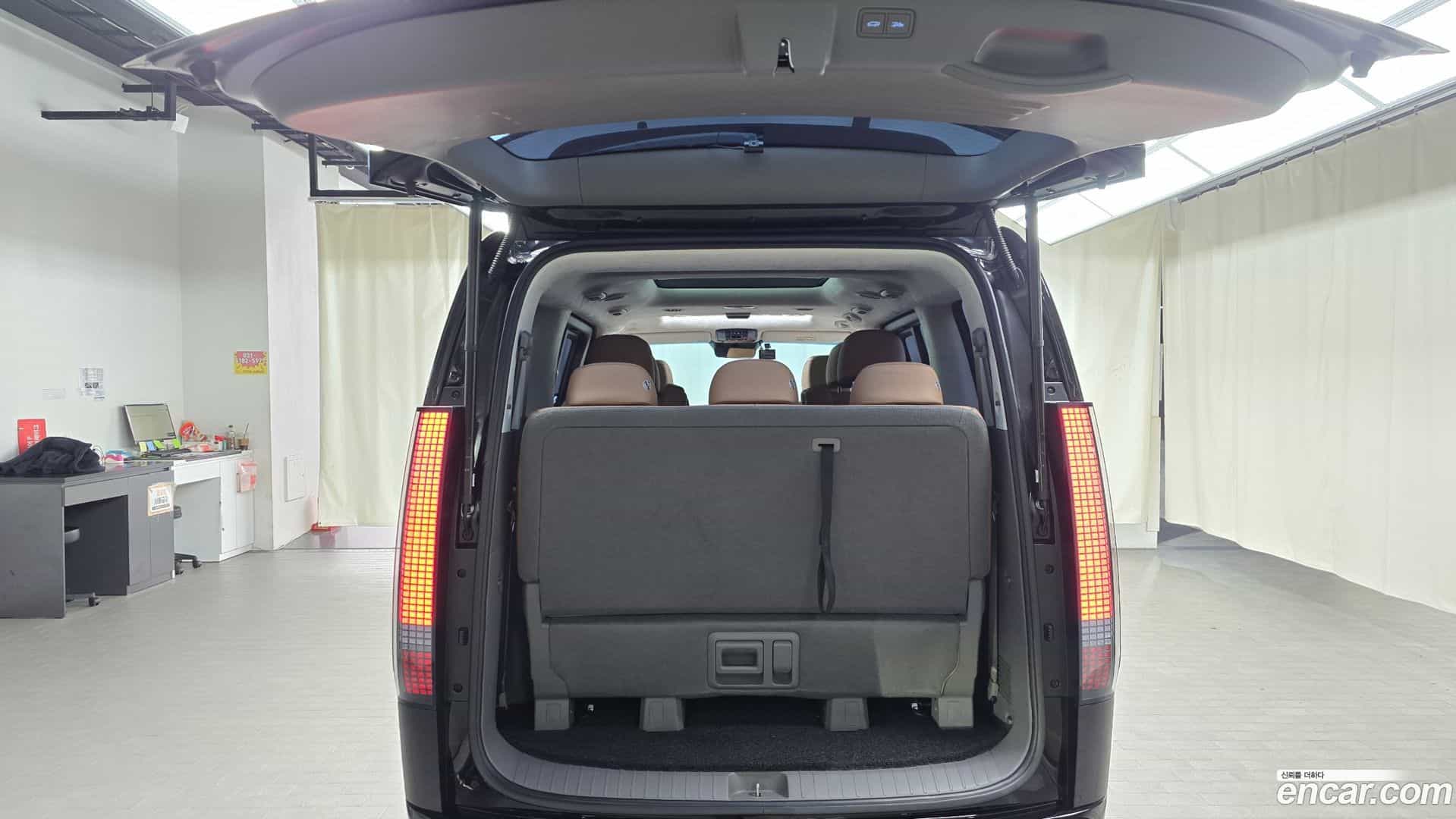 Staria Hyundai 2024.9-OPTION-024