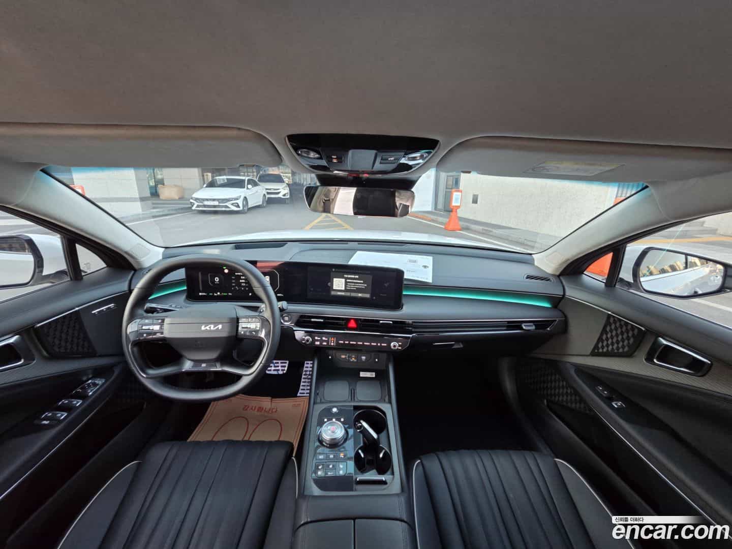 K8 Kia 2025.10-INNER-006