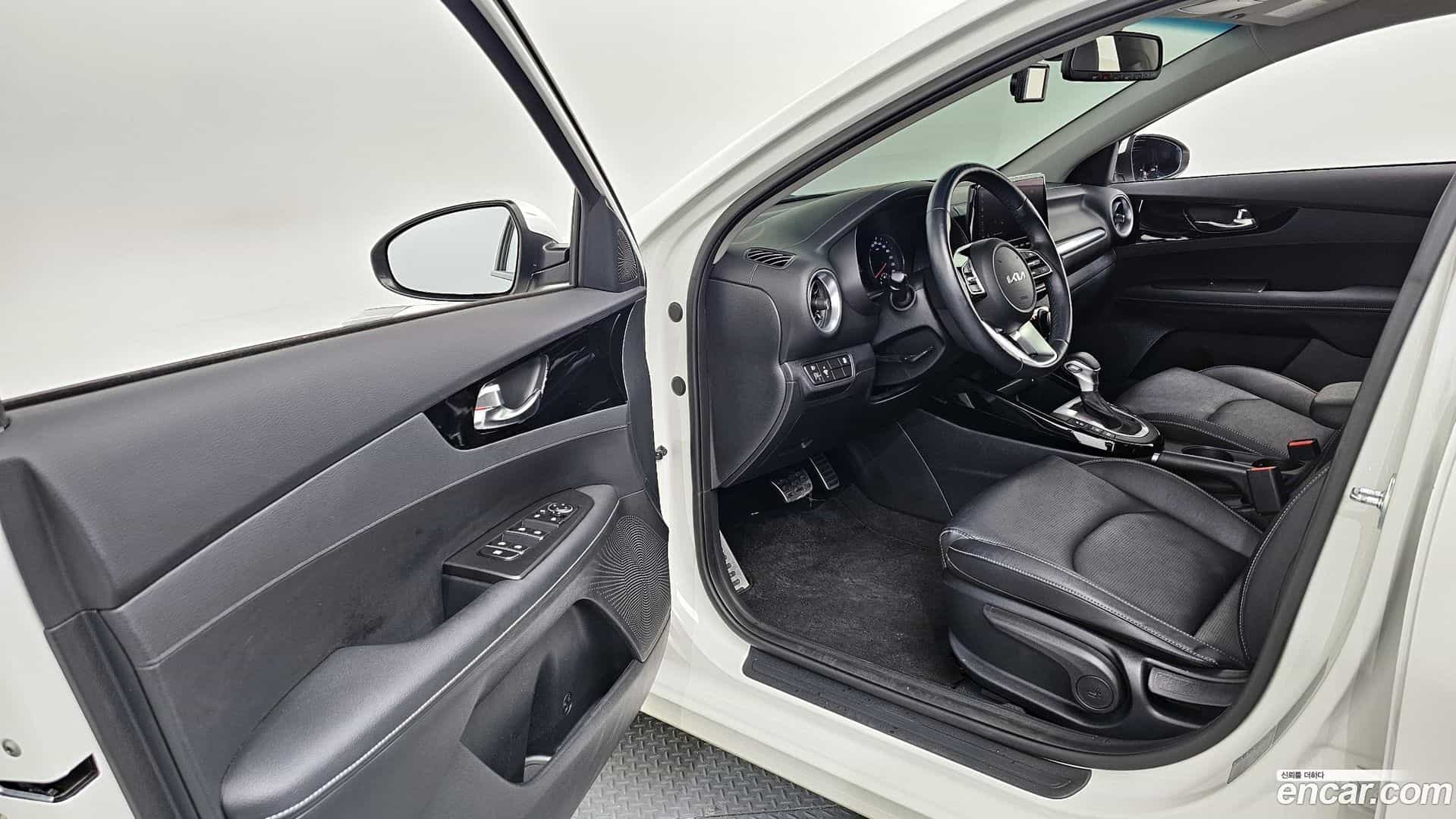 K3 Kia 2024.2-INNER-010