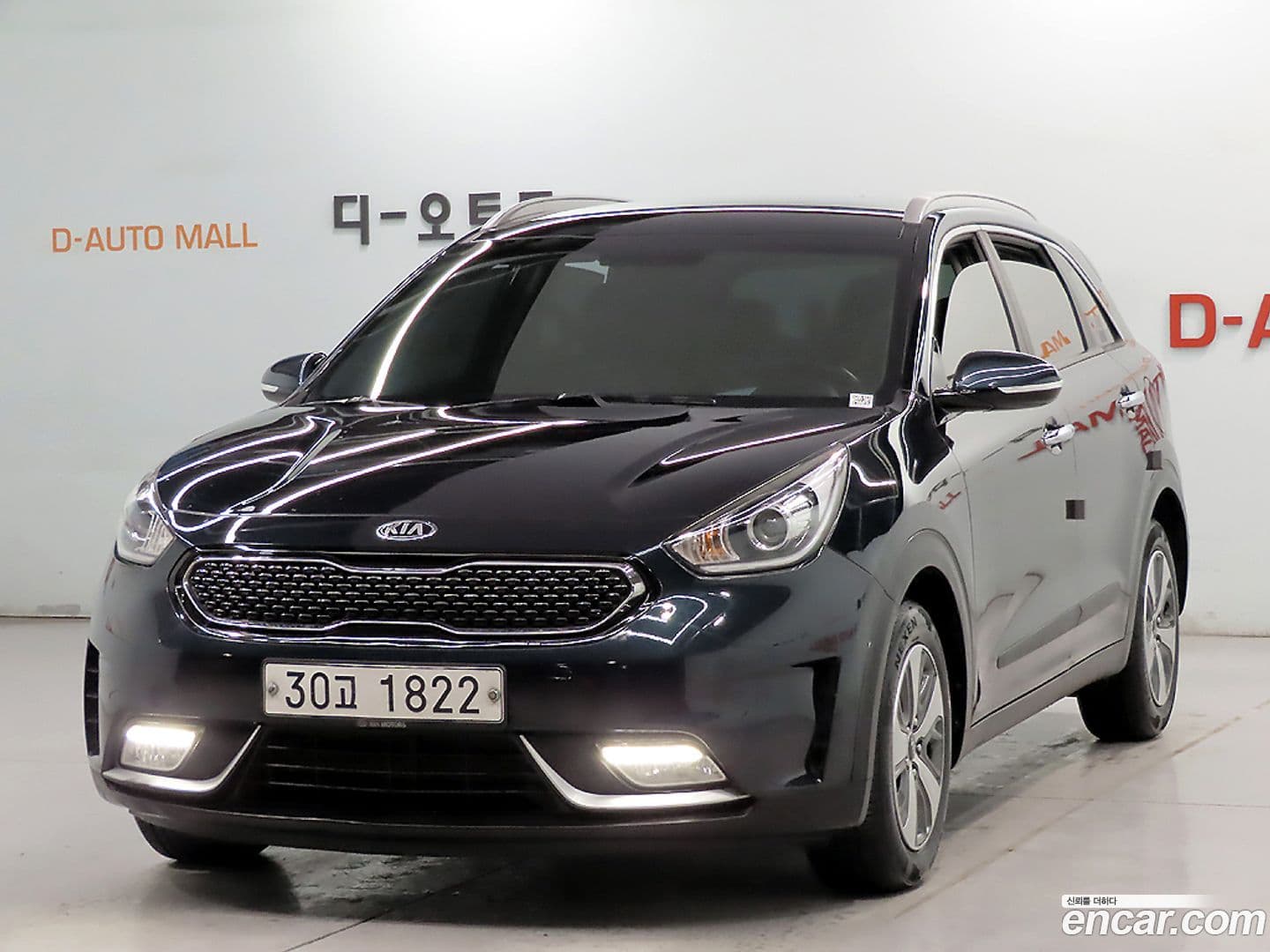 Main__Slider__Photo:Niro Kia 2018.4-0