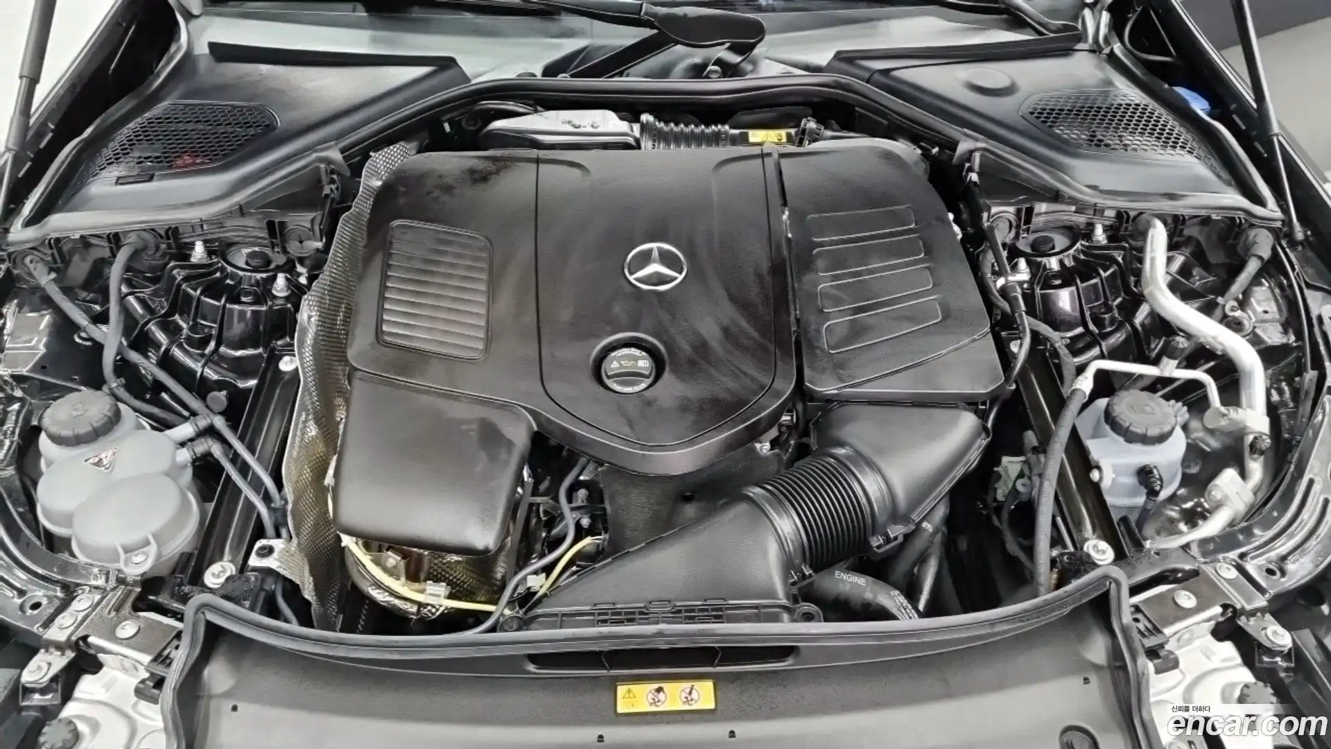 E-Class Mercedes-Benz 2024.5-OUTER-006