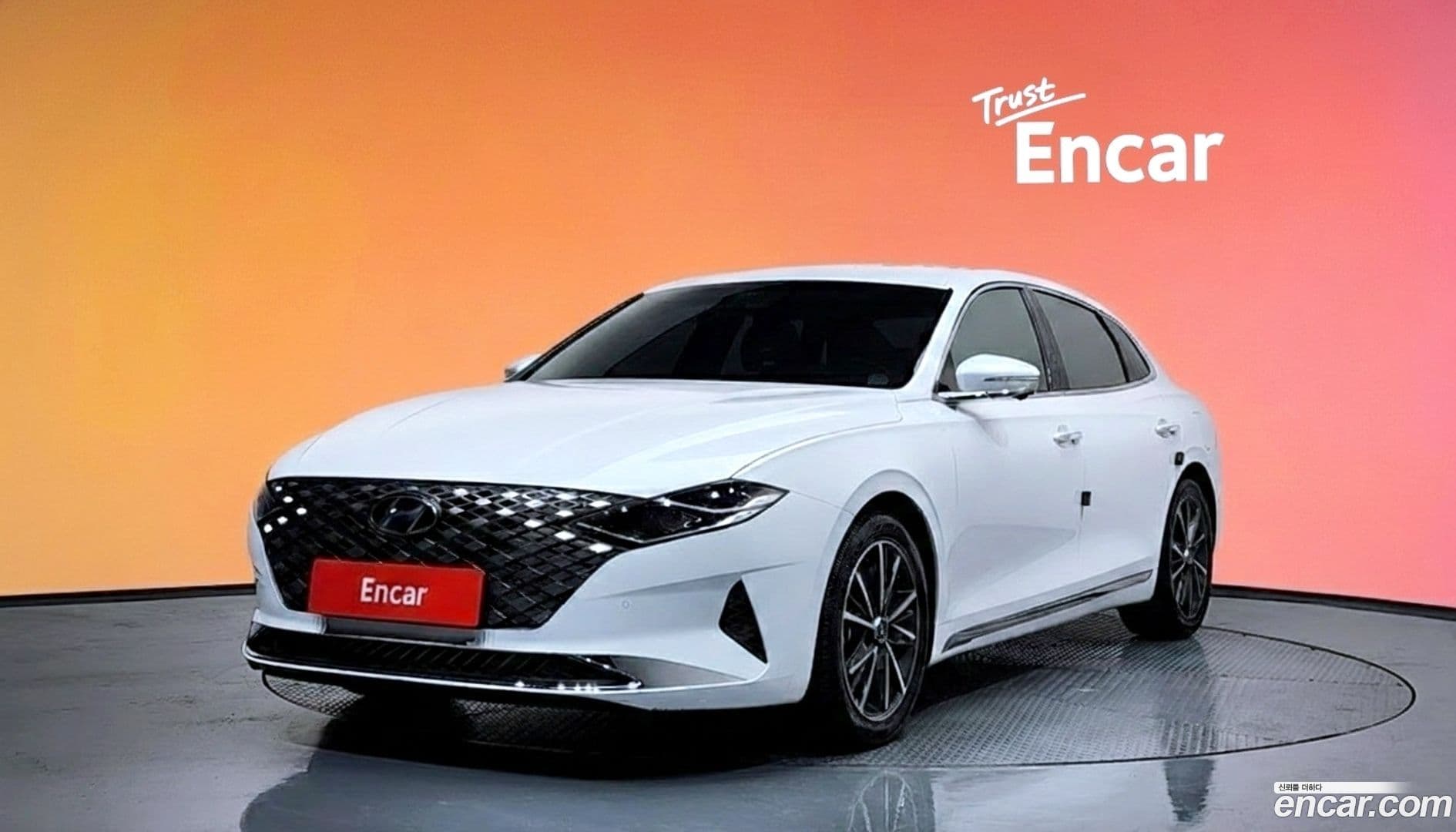 Main__Slider__Photo:Grandeur Hyundai 2021.11-0