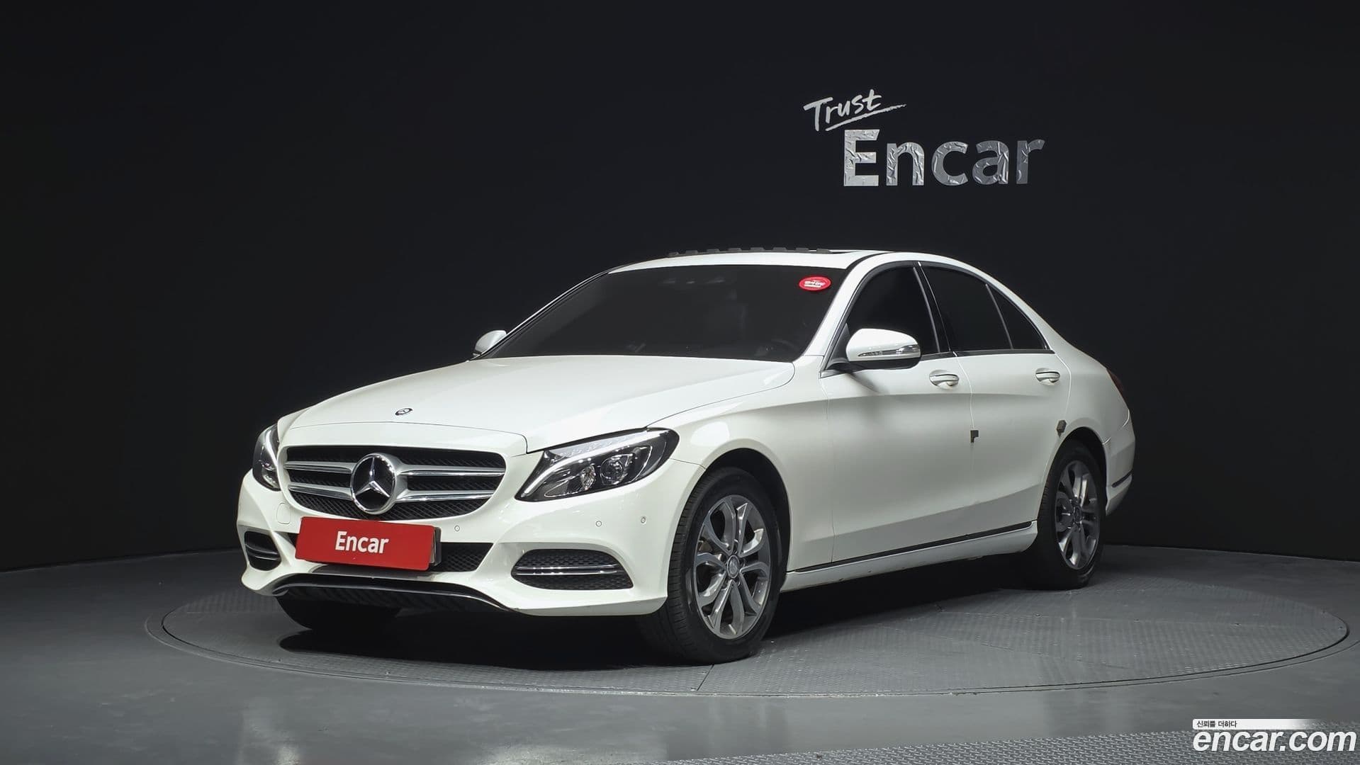 Main__Slider__Photo:C-Class Mercedes-Benz 2014.11-0