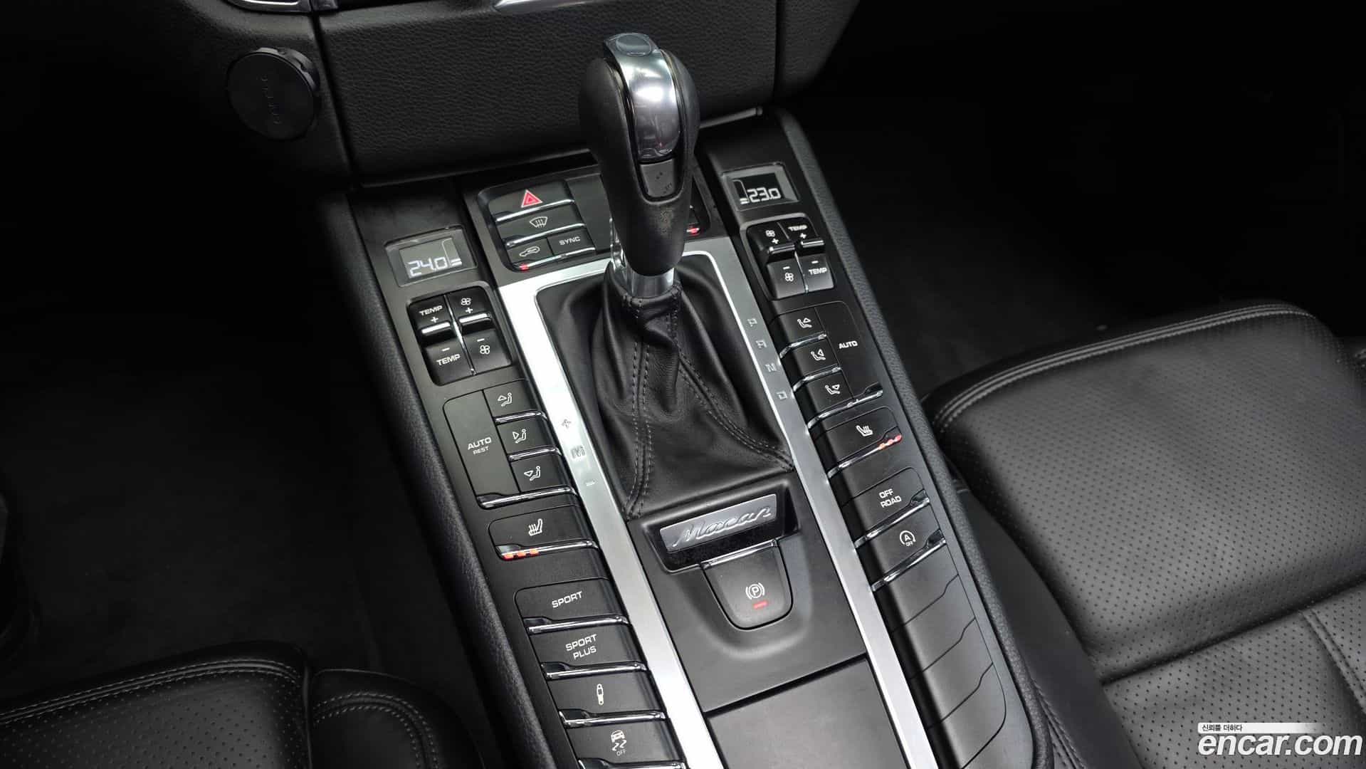 Macan Porsche 2015.7-INNER-009