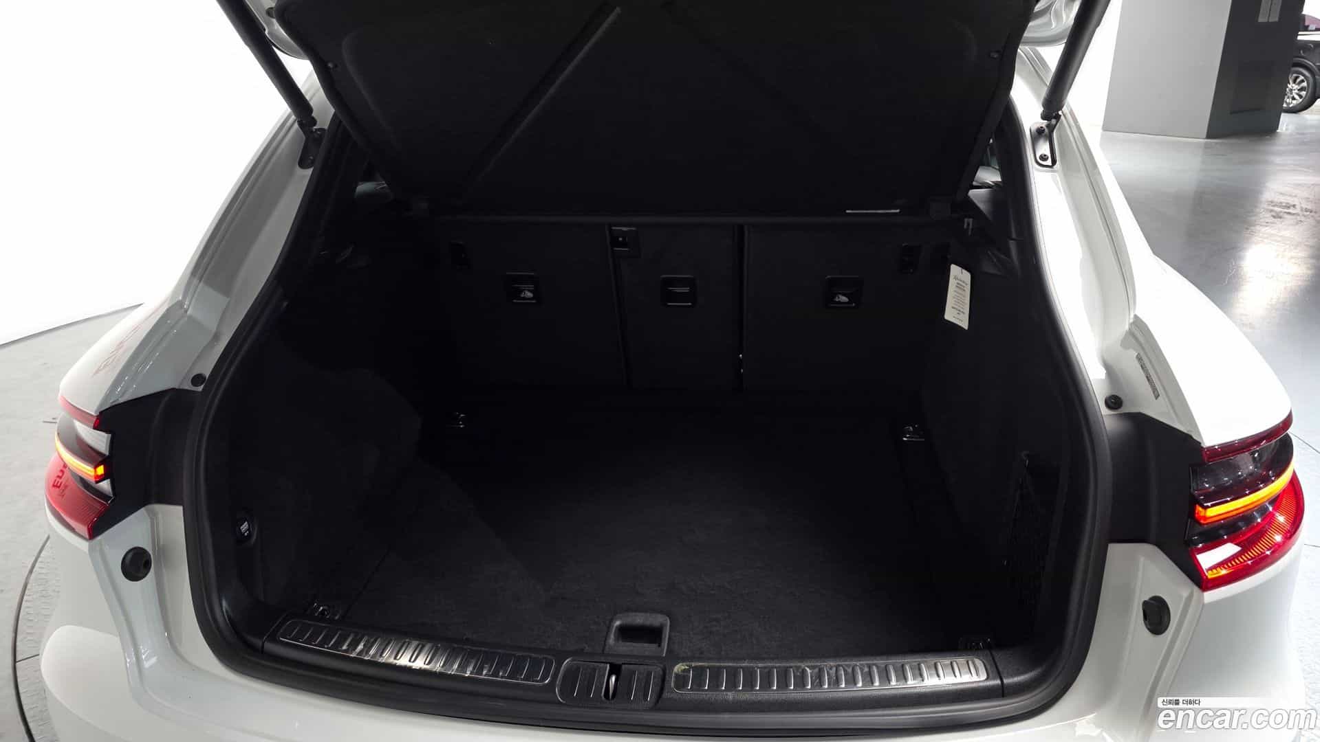 Macan Porsche 2015.7-OPTION-024