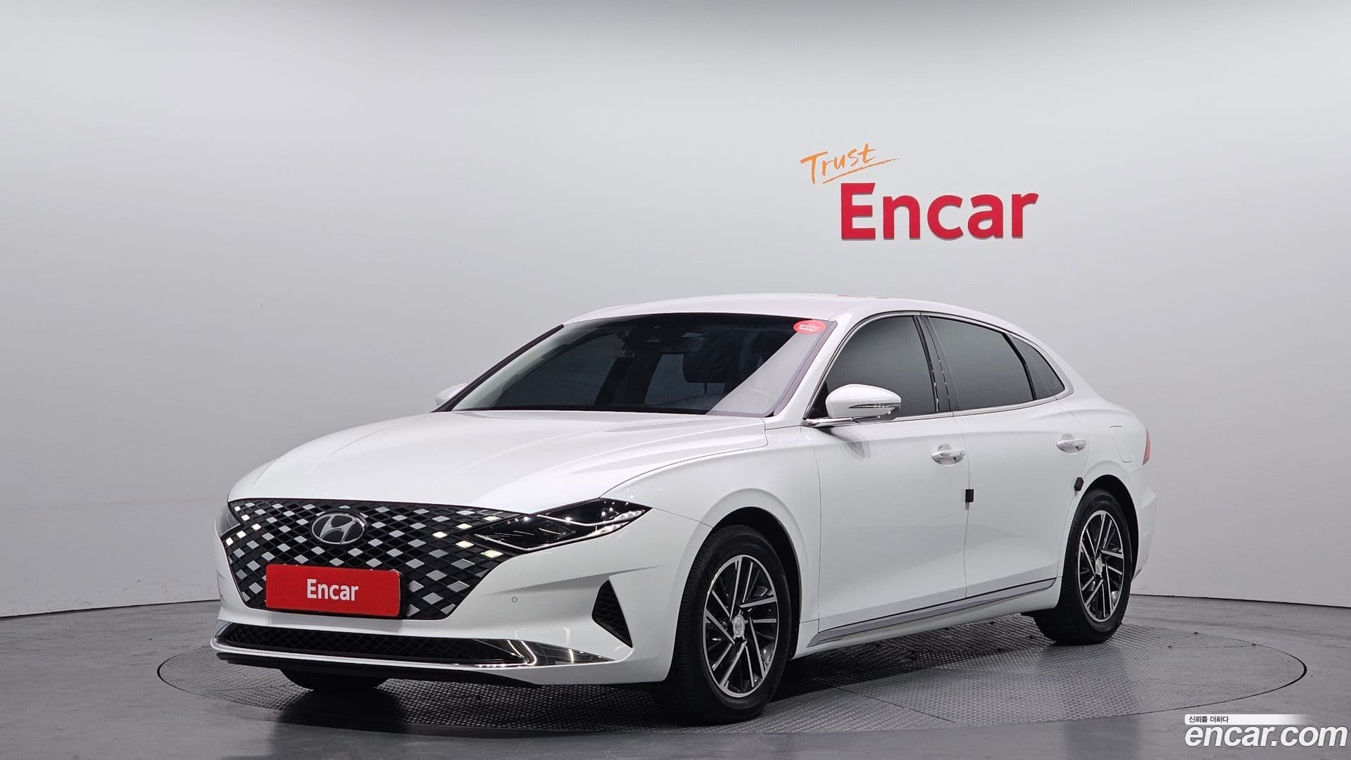 Main__Slider__Photo:Grandeur Hyundai 2020.9-0