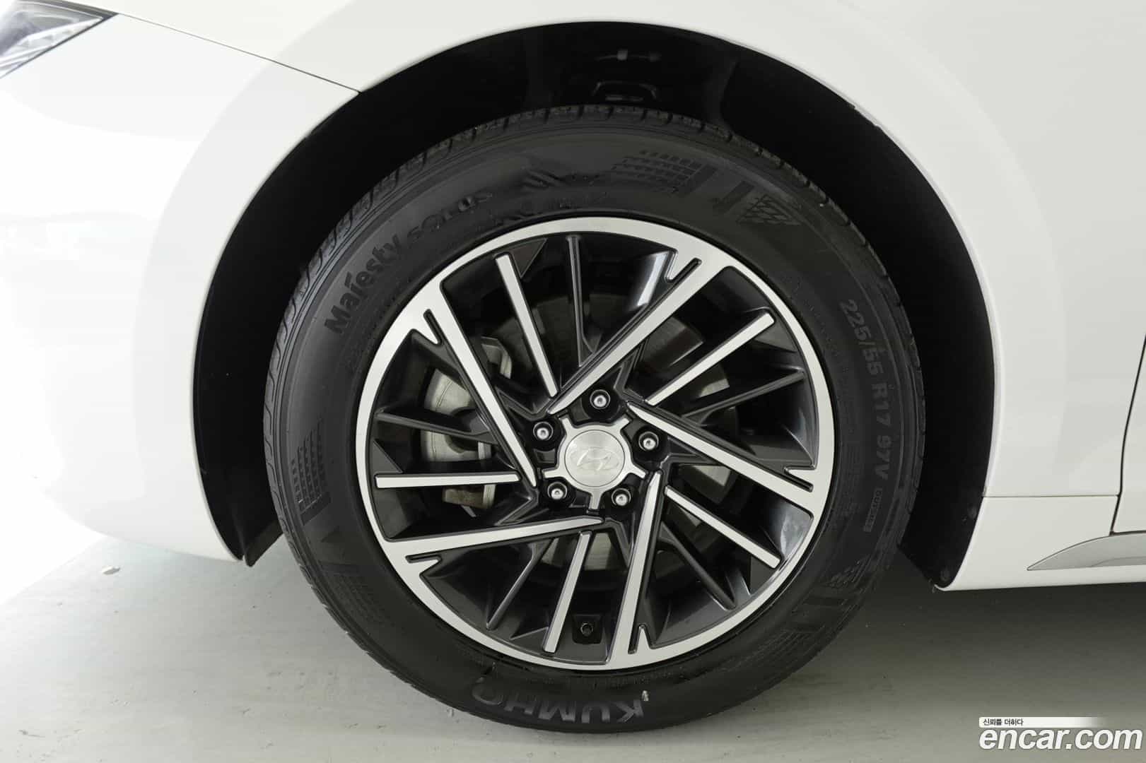 Grandeur Hyundai 2021.0-OPTION-021