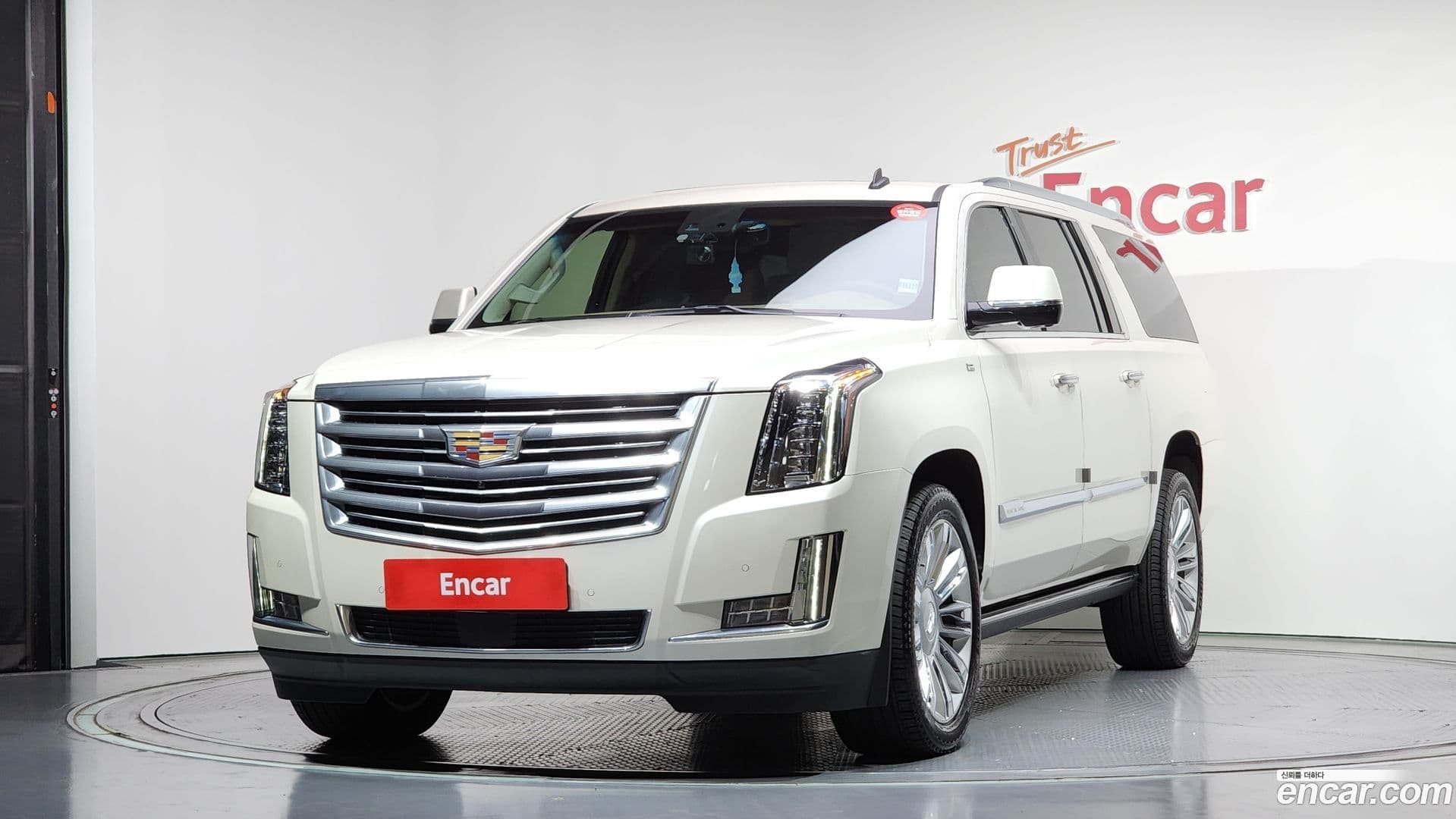 Main__Slider__Photo:Escalade Cadillac 2015.8-0