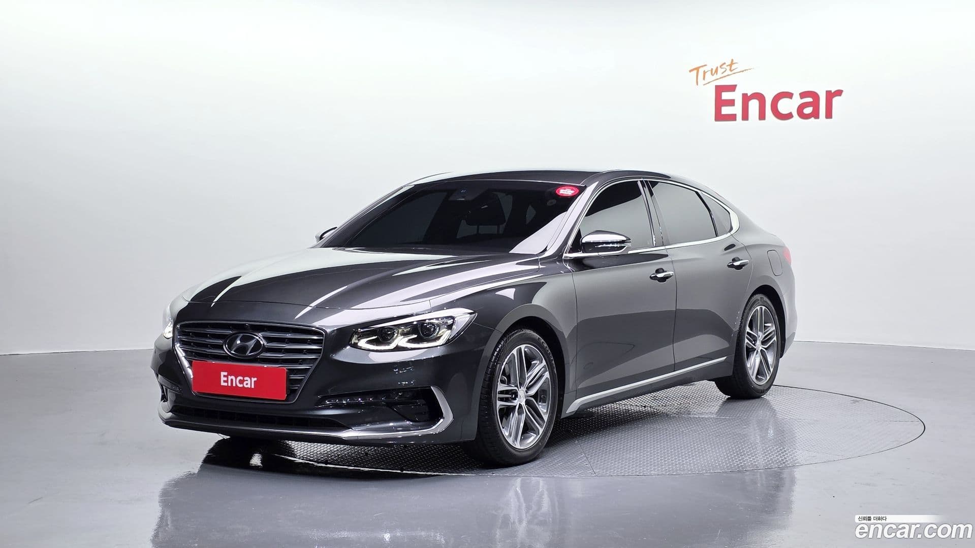 Main__Slider__Photo:Grandeur Hyundai 2019.9-0