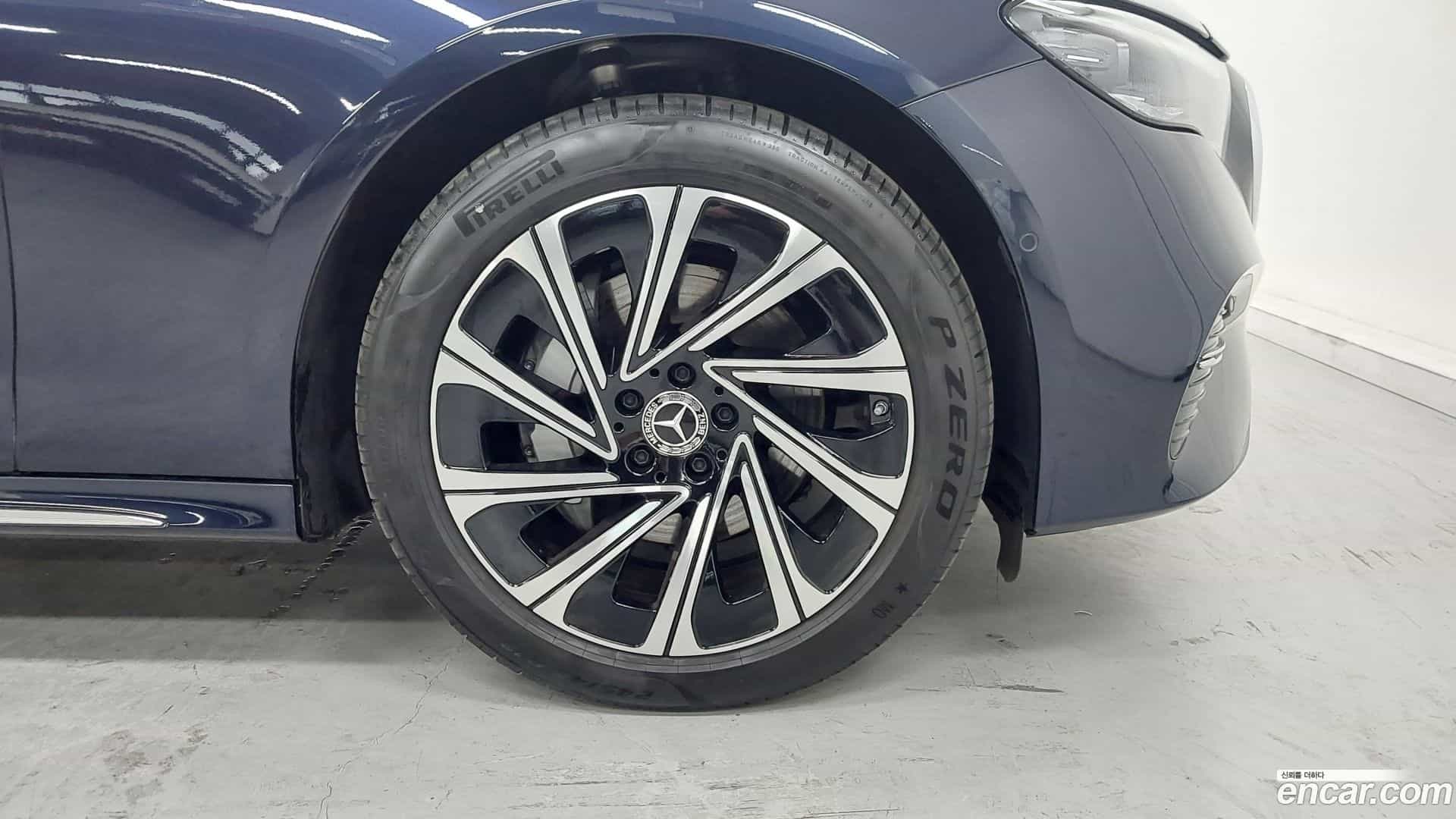 E-Class Mercedes-Benz 2025.4-OUTER-005