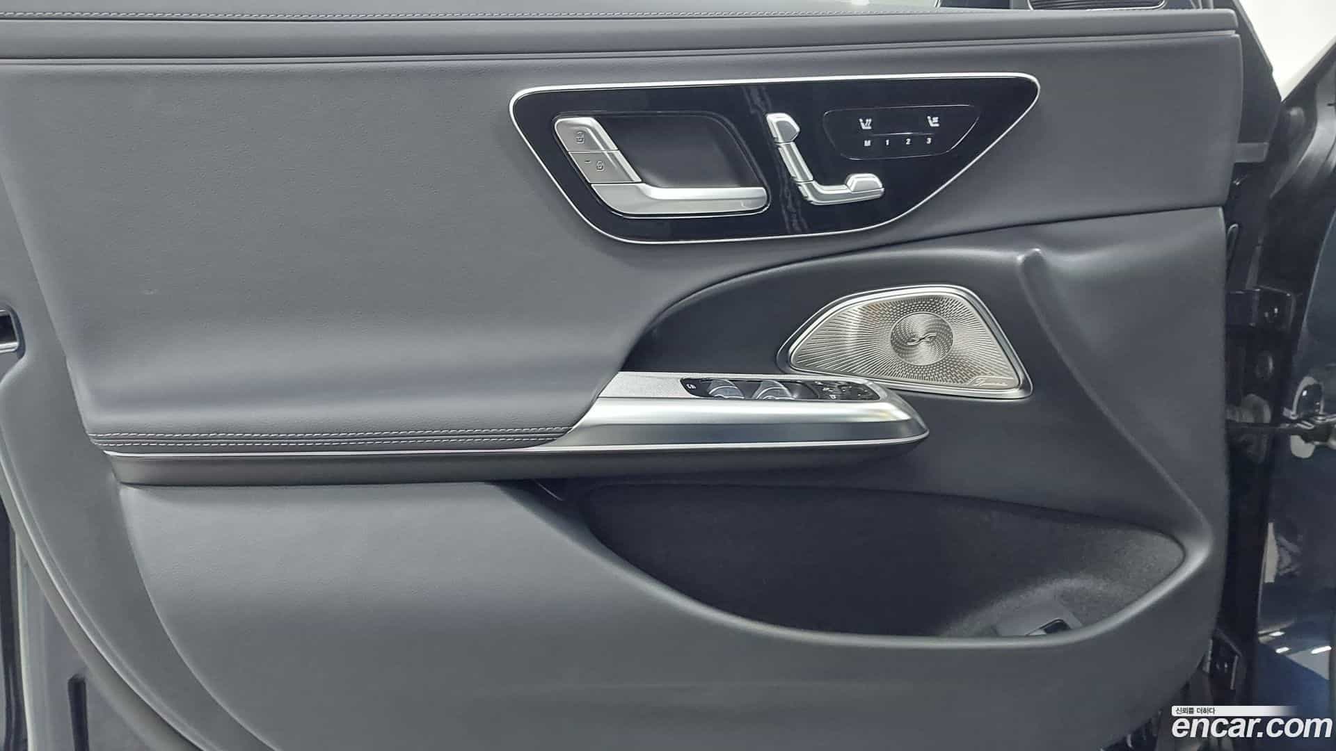 E-Class Mercedes-Benz 2025.4-OPTION-019