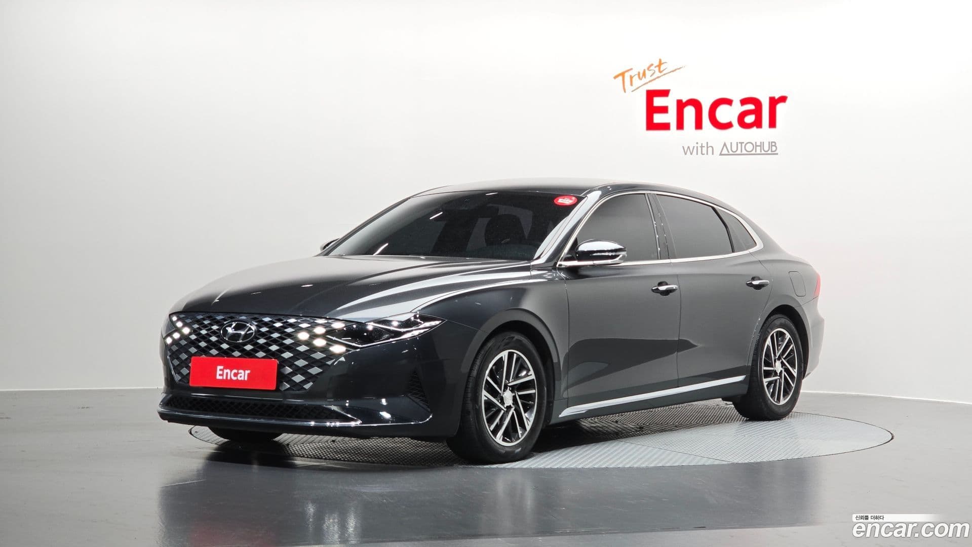 Main__Slider__Photo:Grandeur Hyundai 2021.0-0