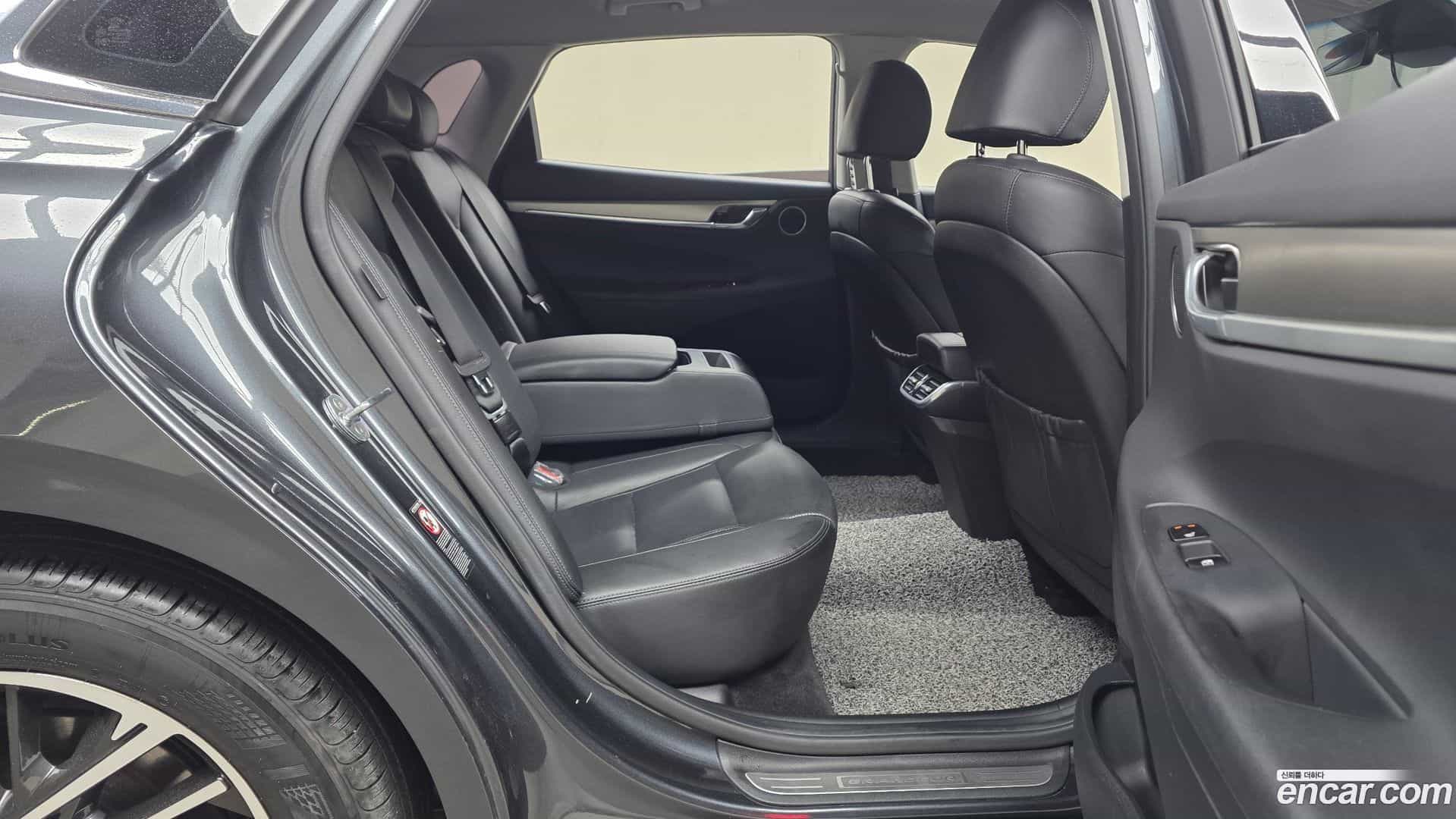 Grandeur Hyundai 2021.0-OPTION-016