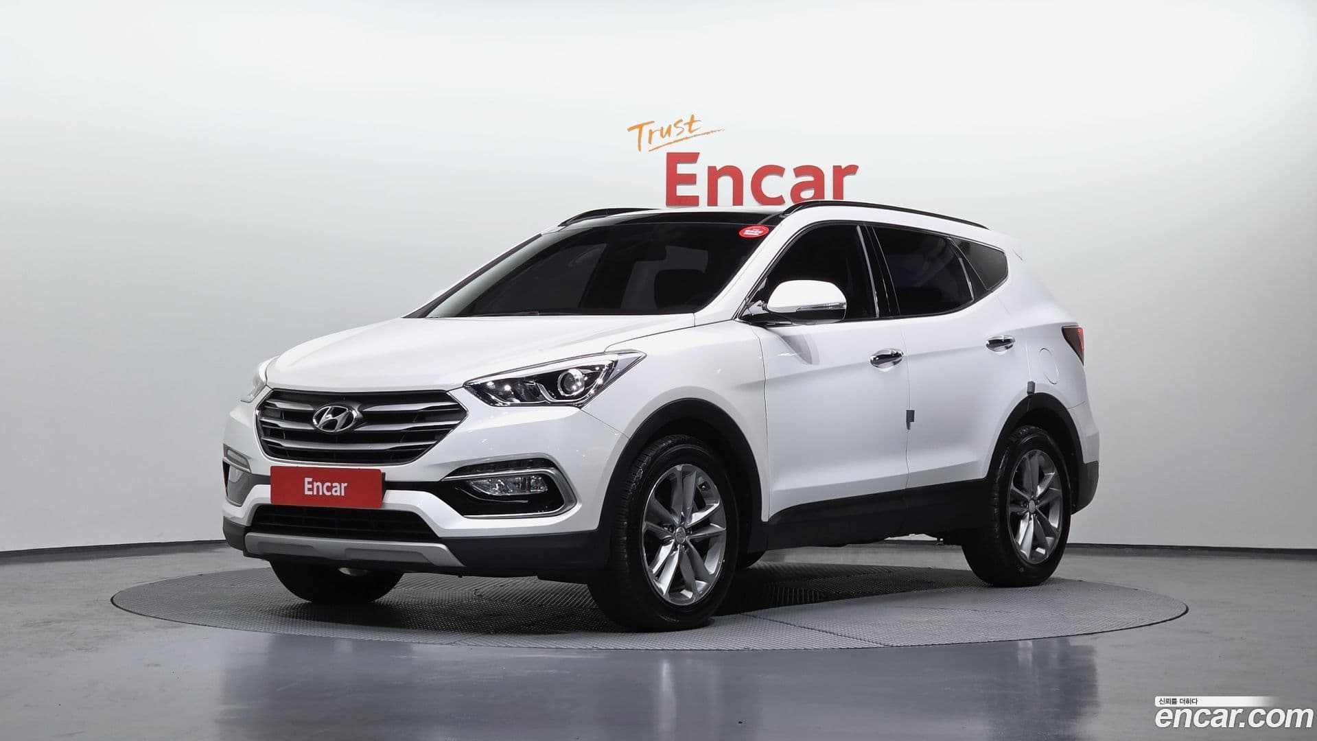 Main__Slider__Photo:Santafe Hyundai 2015.7-0