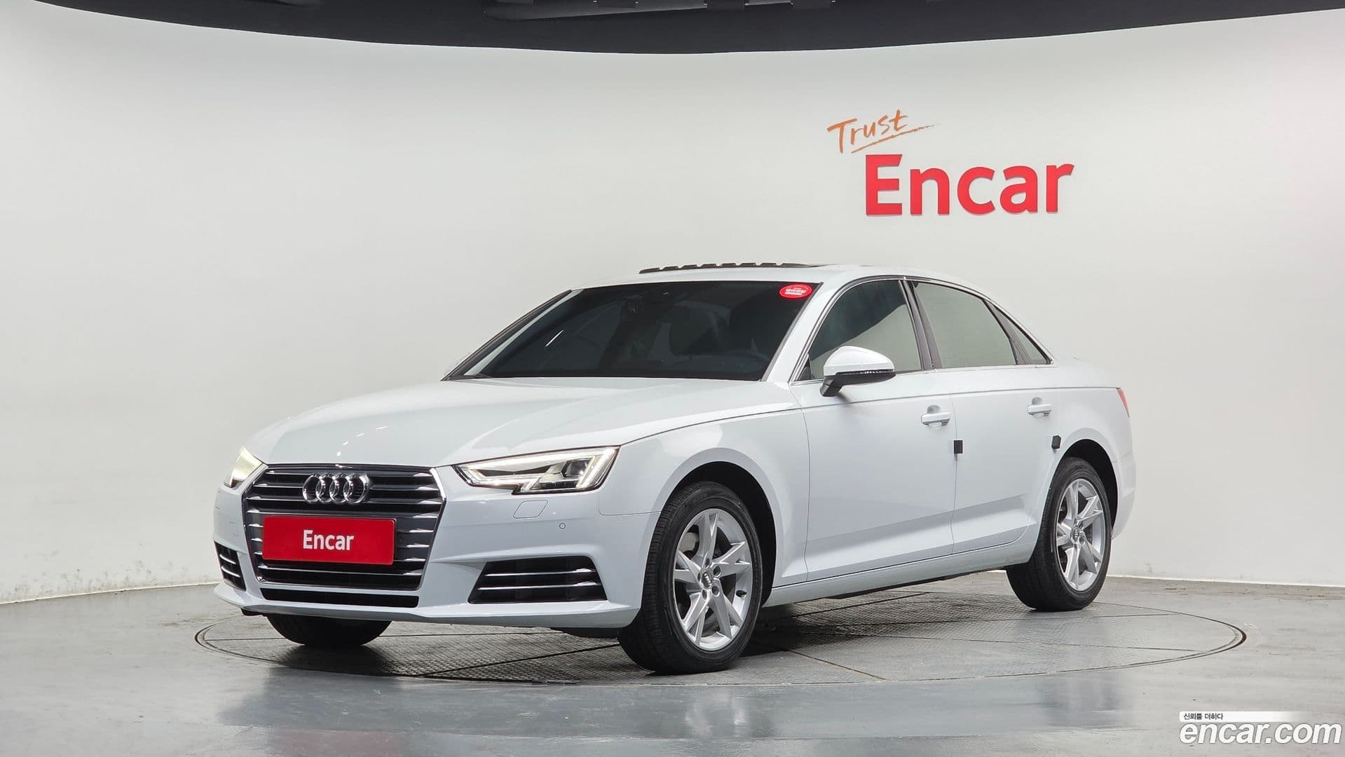 Main__Slider__Photo:A4 Audi 2018.9-0