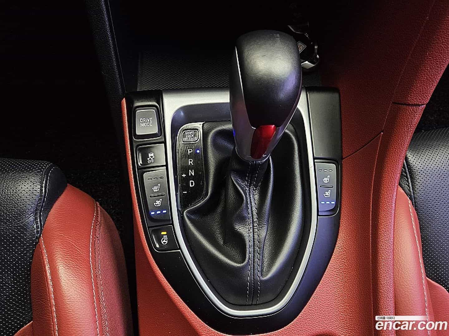 Veloster Hyundai 2018.2-OPTION-017