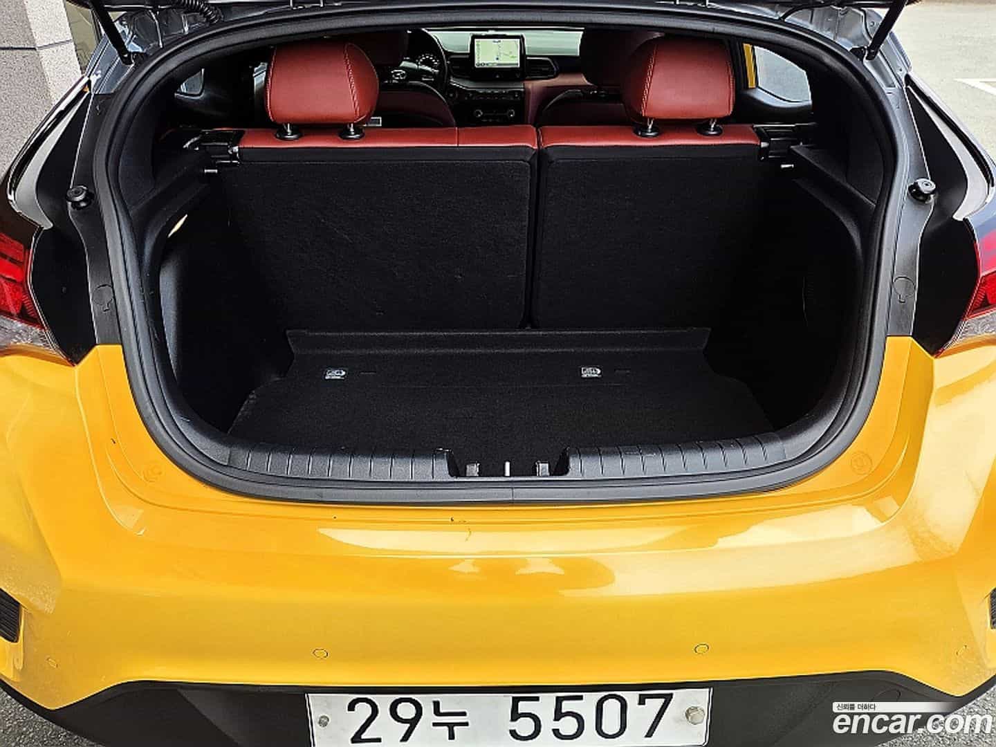 Veloster Hyundai 2018.2-OPTION-020