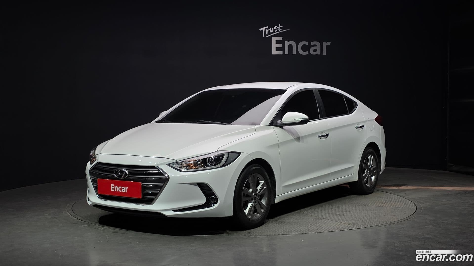 Main__Slider__Photo:AVANTE Hyundai 2016.6-0