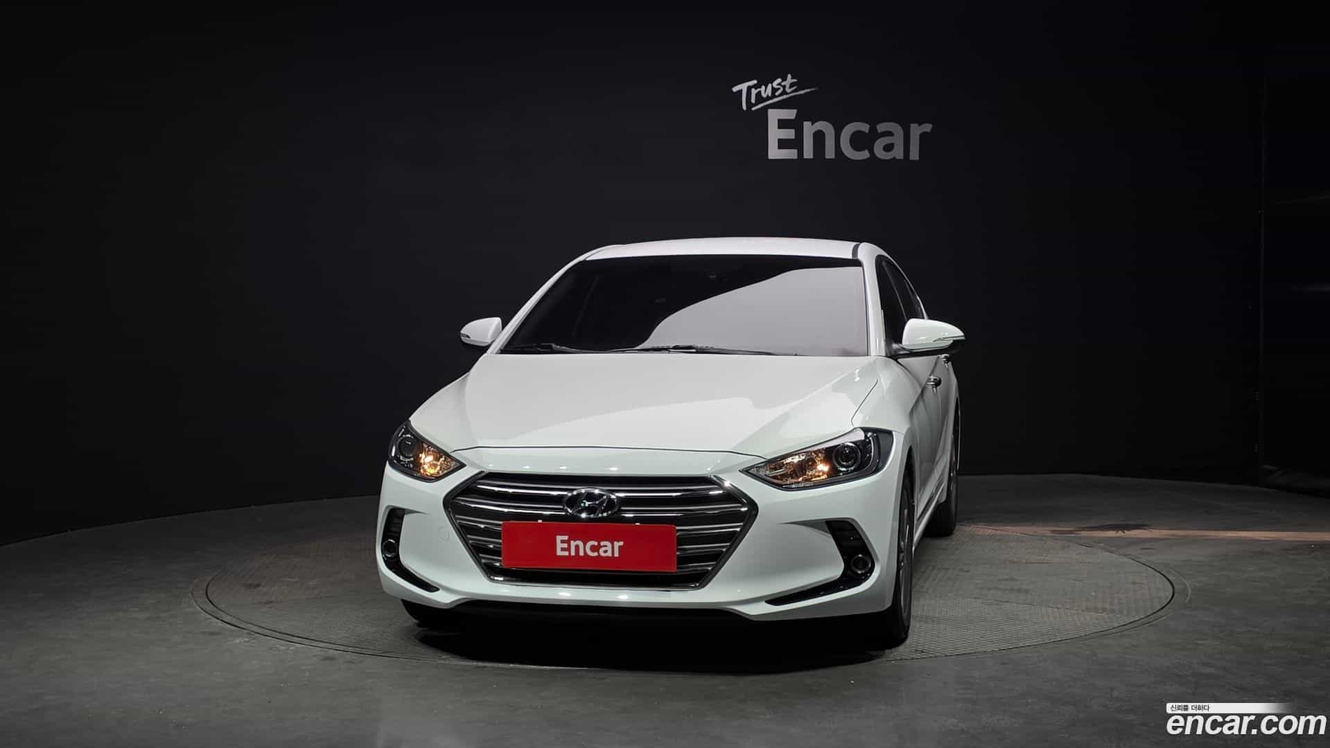 AVANTE Hyundai 2016.6-OUTER-003