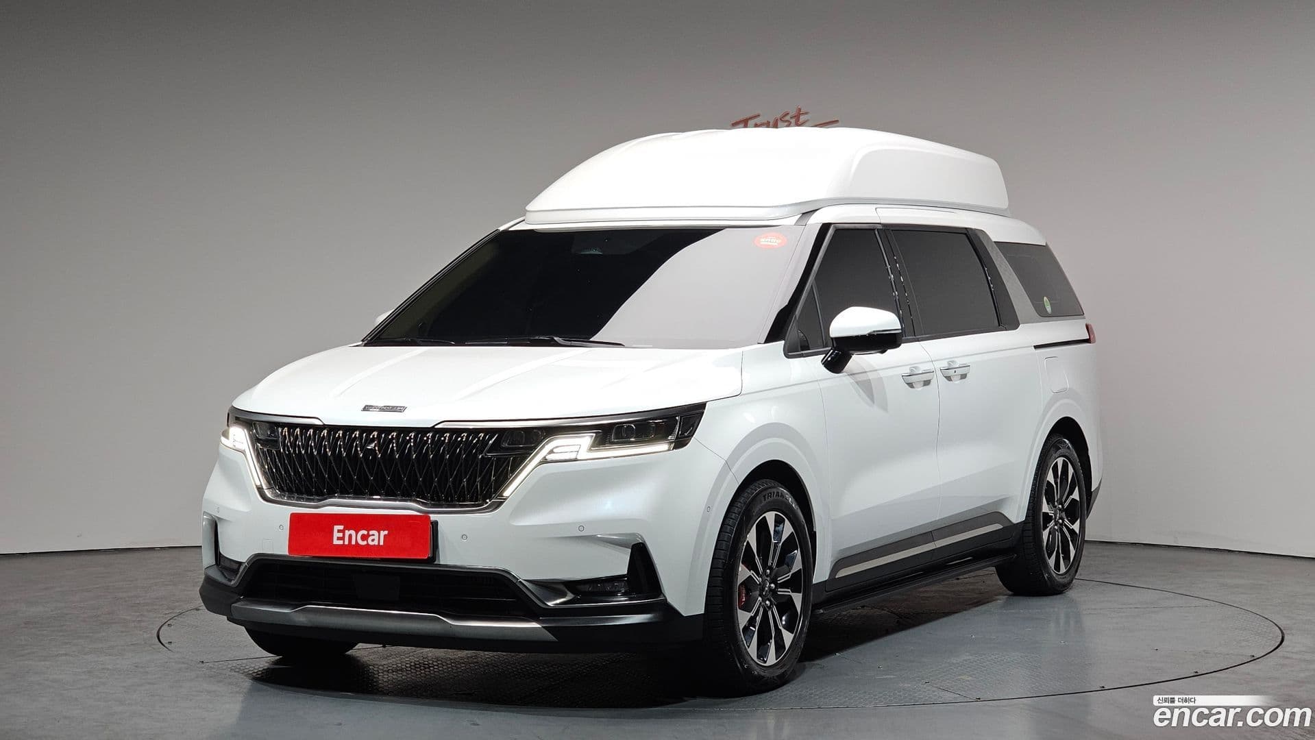 Main__Slider__Photo:Canival Kia 2023.0-0