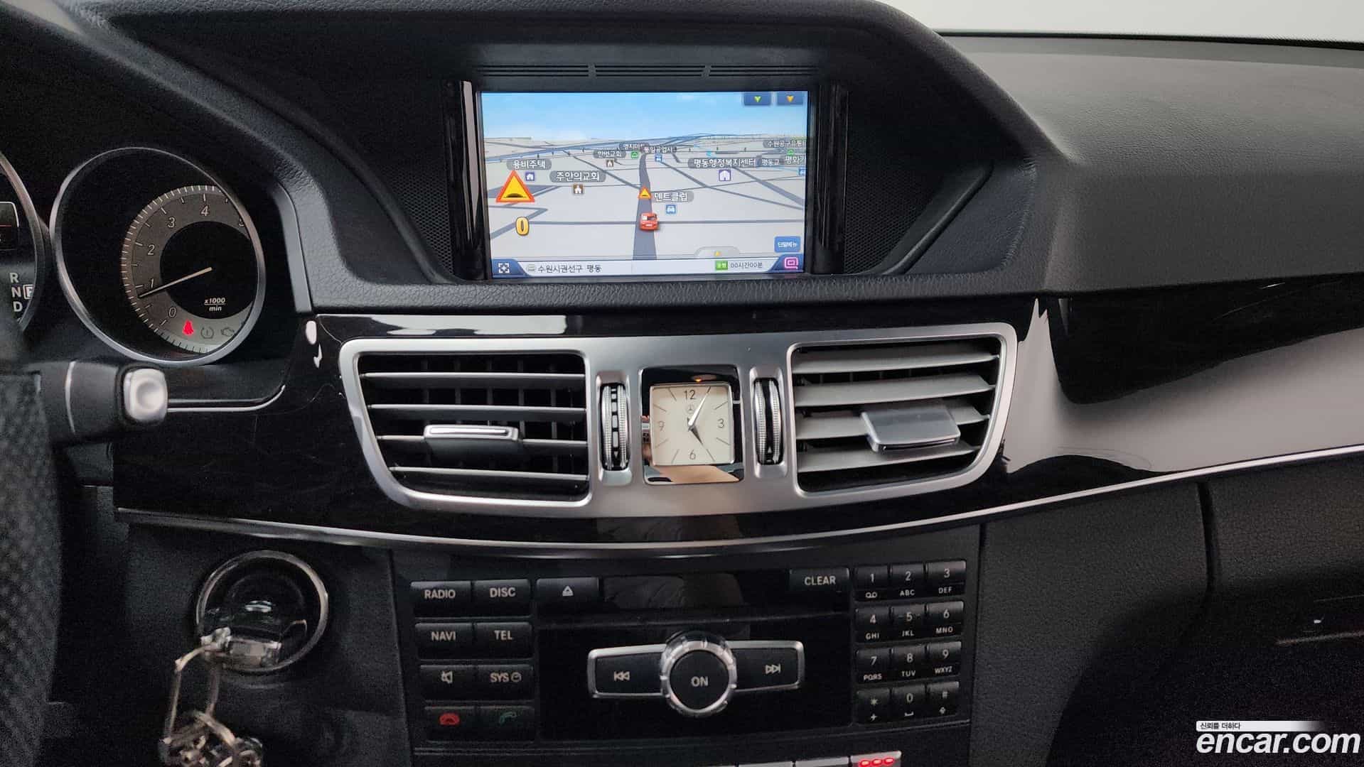 E-Class Mercedes-Benz 2014.11-OPTION-020