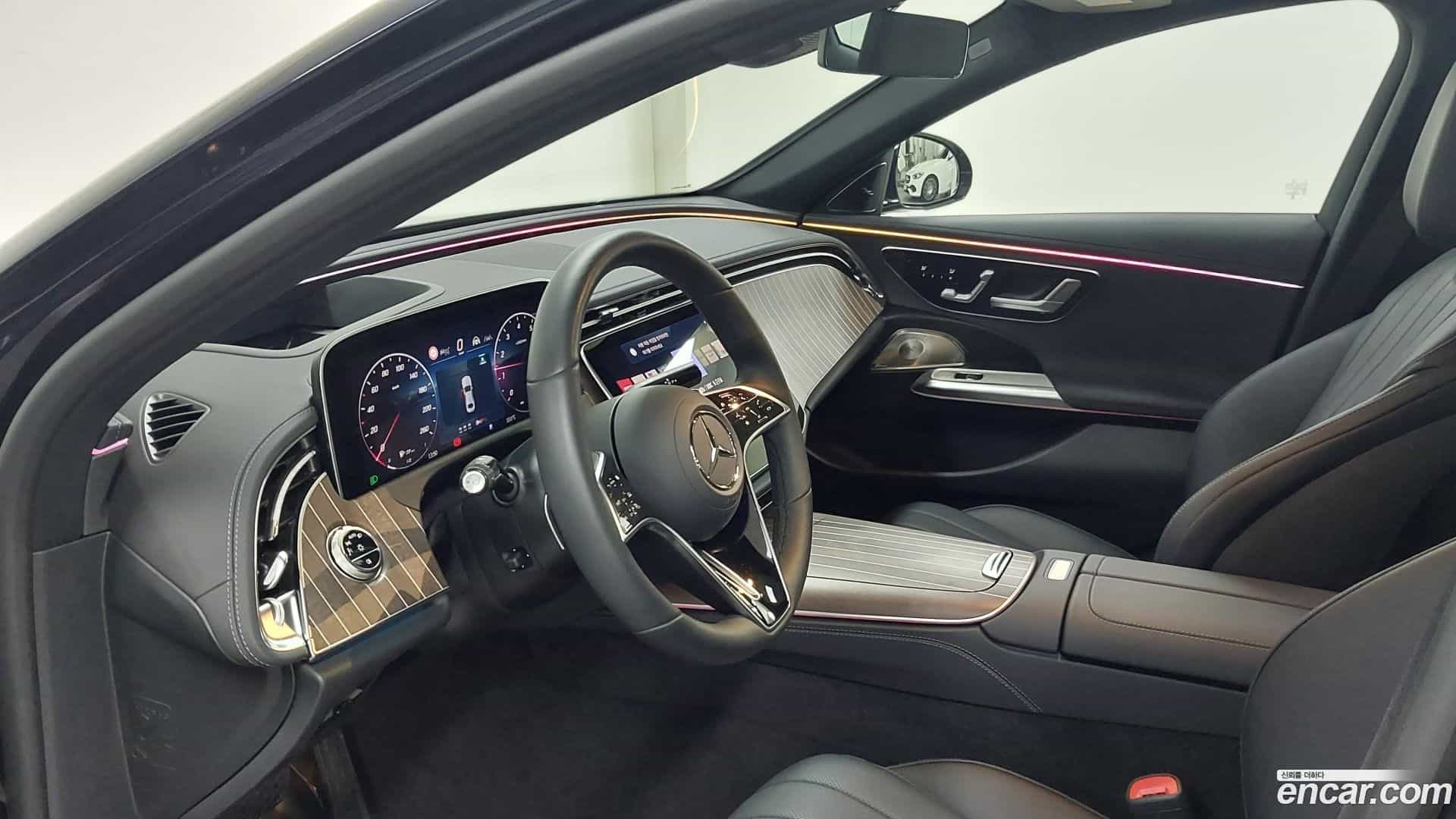 E-Class Mercedes-Benz 2025.4-INNER-009