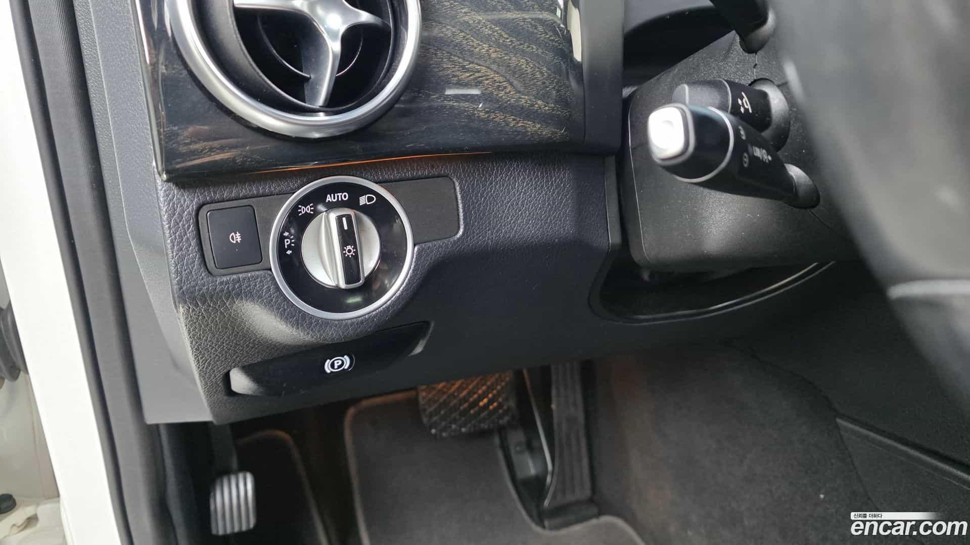 GLK-Class Mercedes-Benz 2015.3-OPTION-019