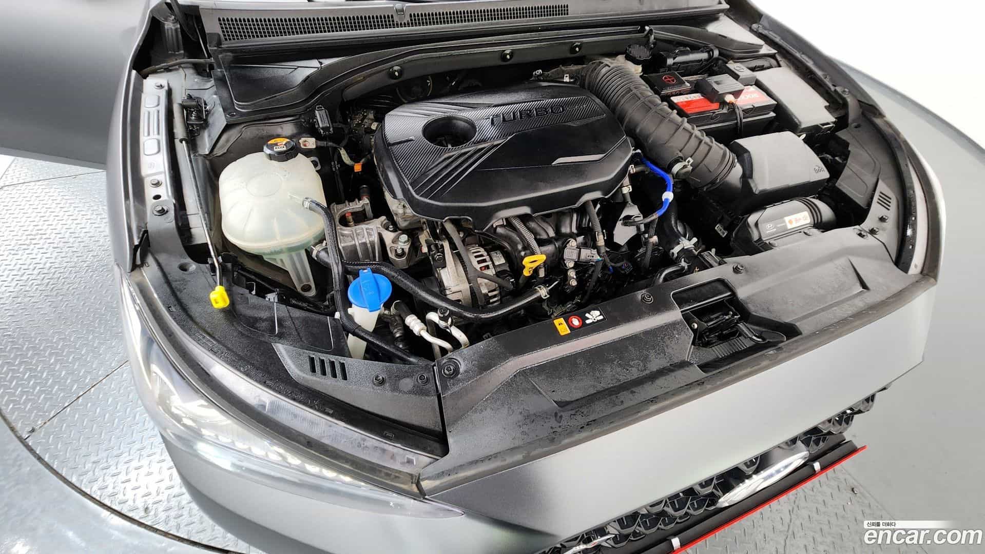 Veloster Hyundai 2018.3-OUTER-006