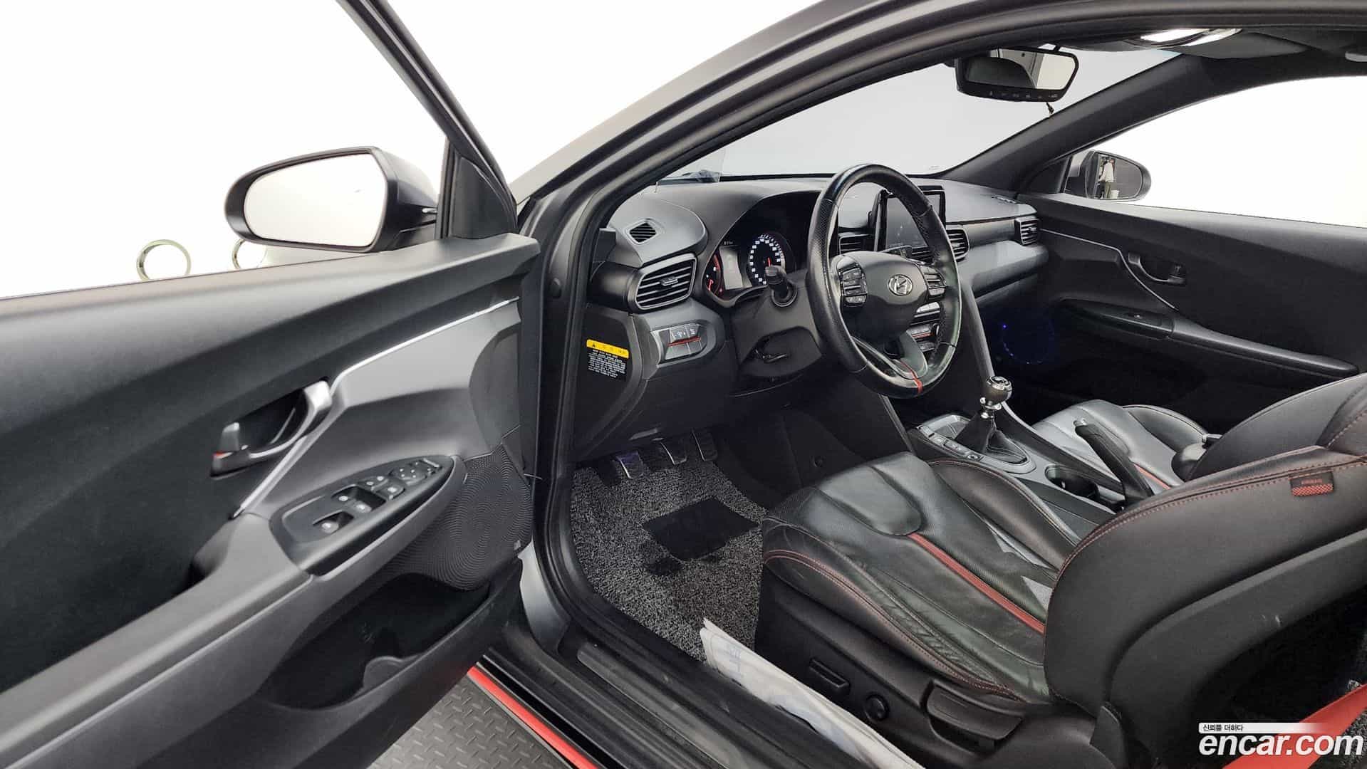 Veloster Hyundai 2018.3-INNER-010