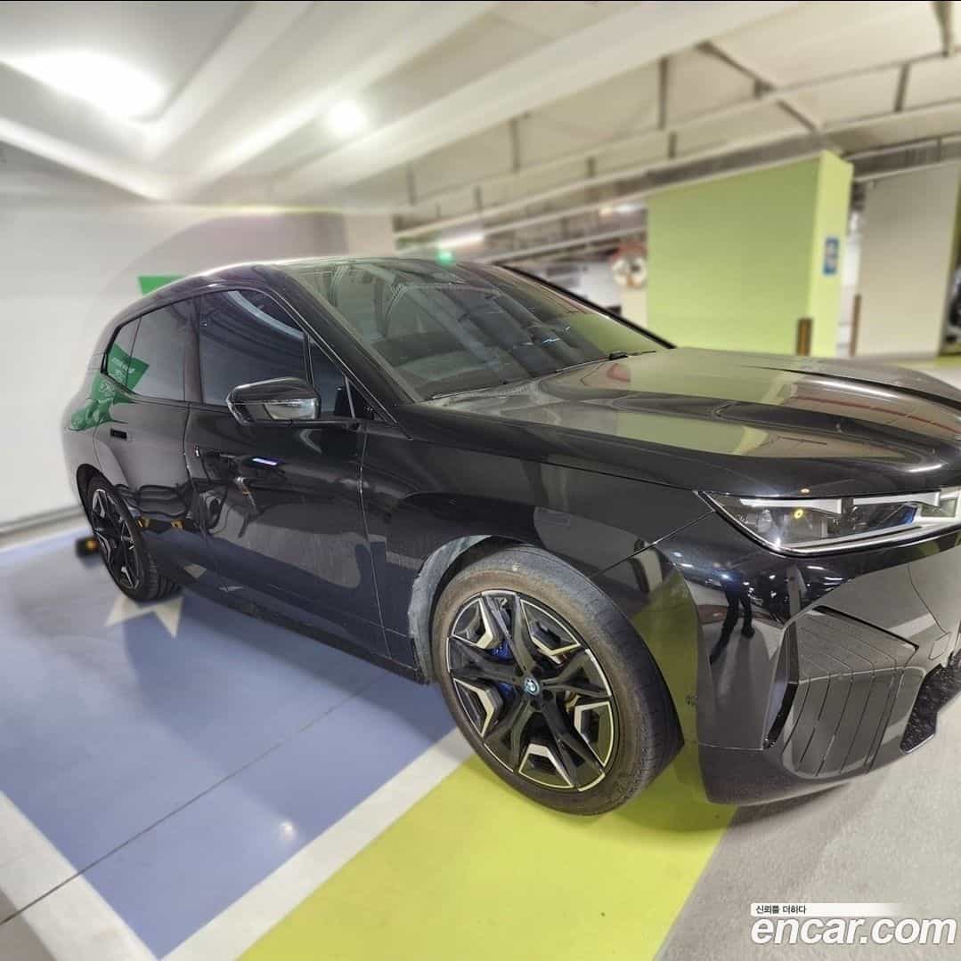 iX BMW 2023.10-OUTER-003