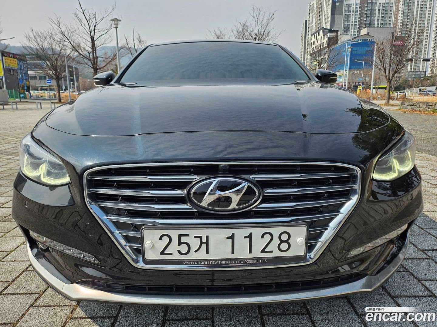 Main__Slider__Photo:Grandeur Hyundai 2018.0-0