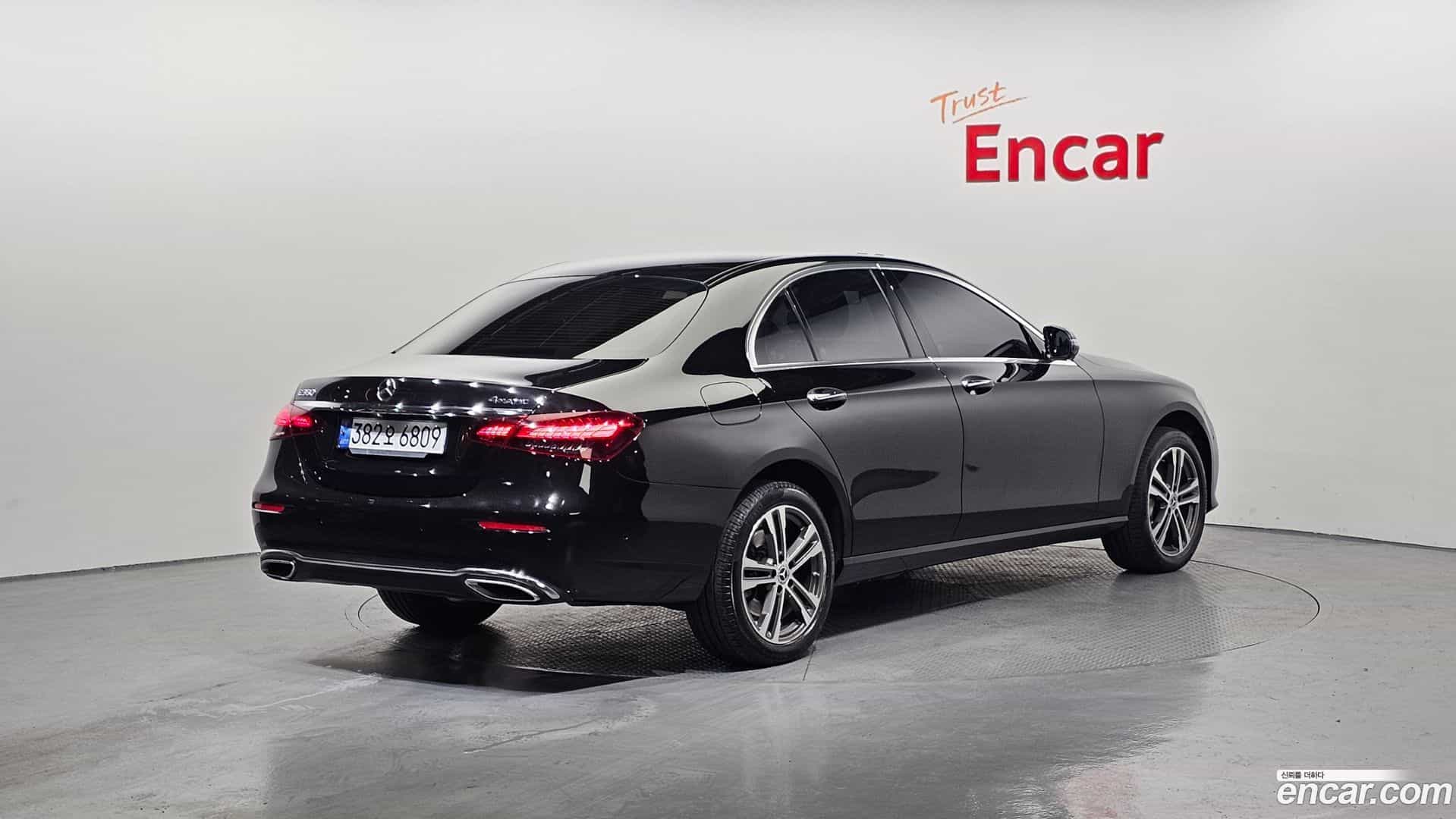 E-Class Mercedes-Benz 2021.11-OUTER-002