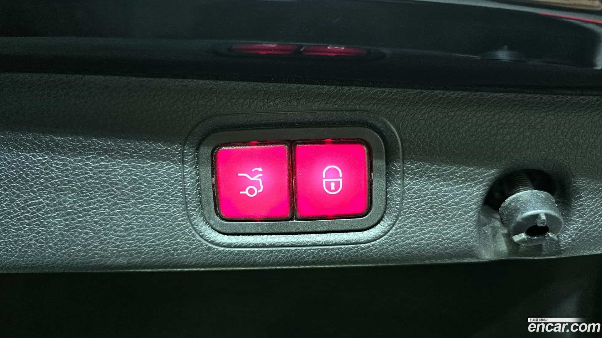 E-Class Mercedes-Benz 2021.11-OPTION-022