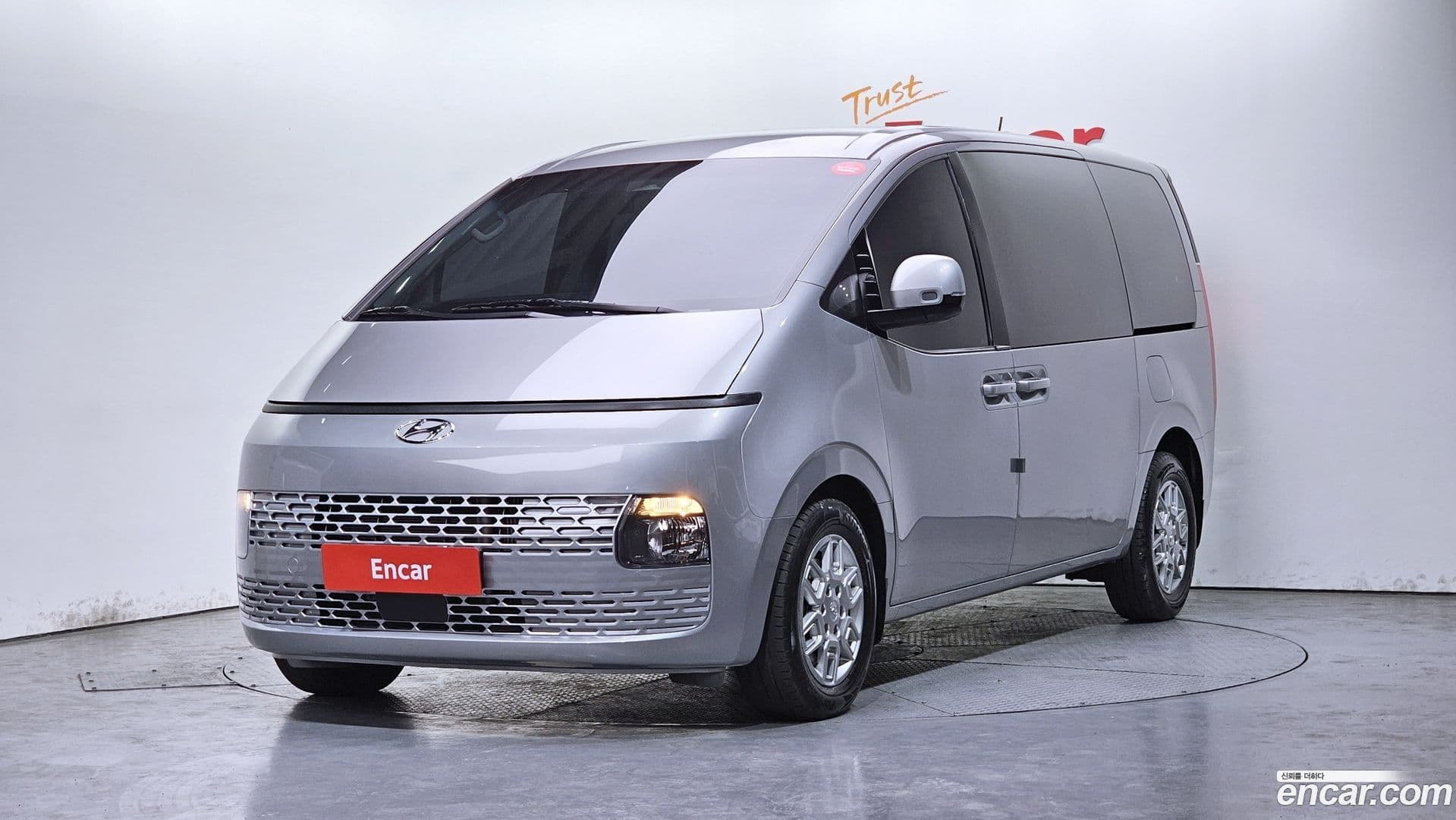 Main__Slider__Photo:Staria Hyundai 2023.10-0