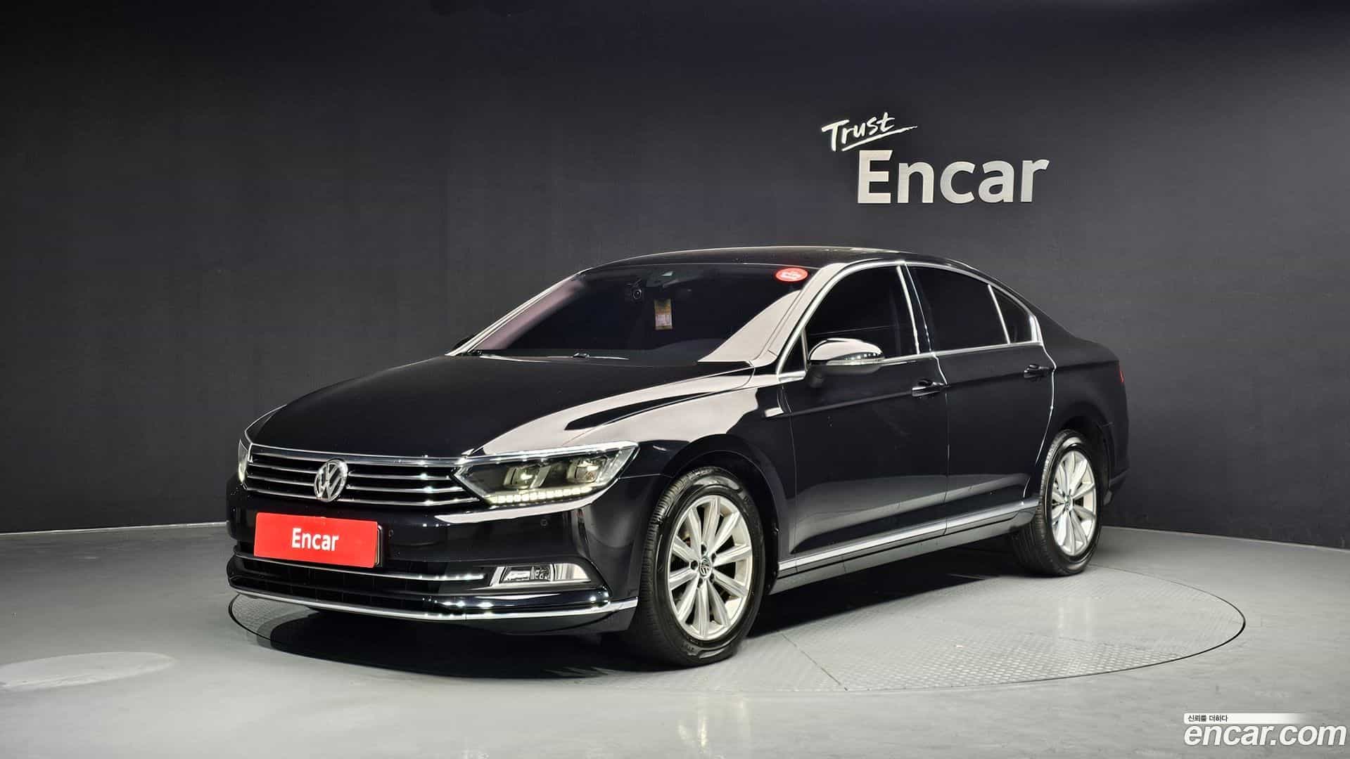 Passat Volkswagen 2018.10-OUTER-001