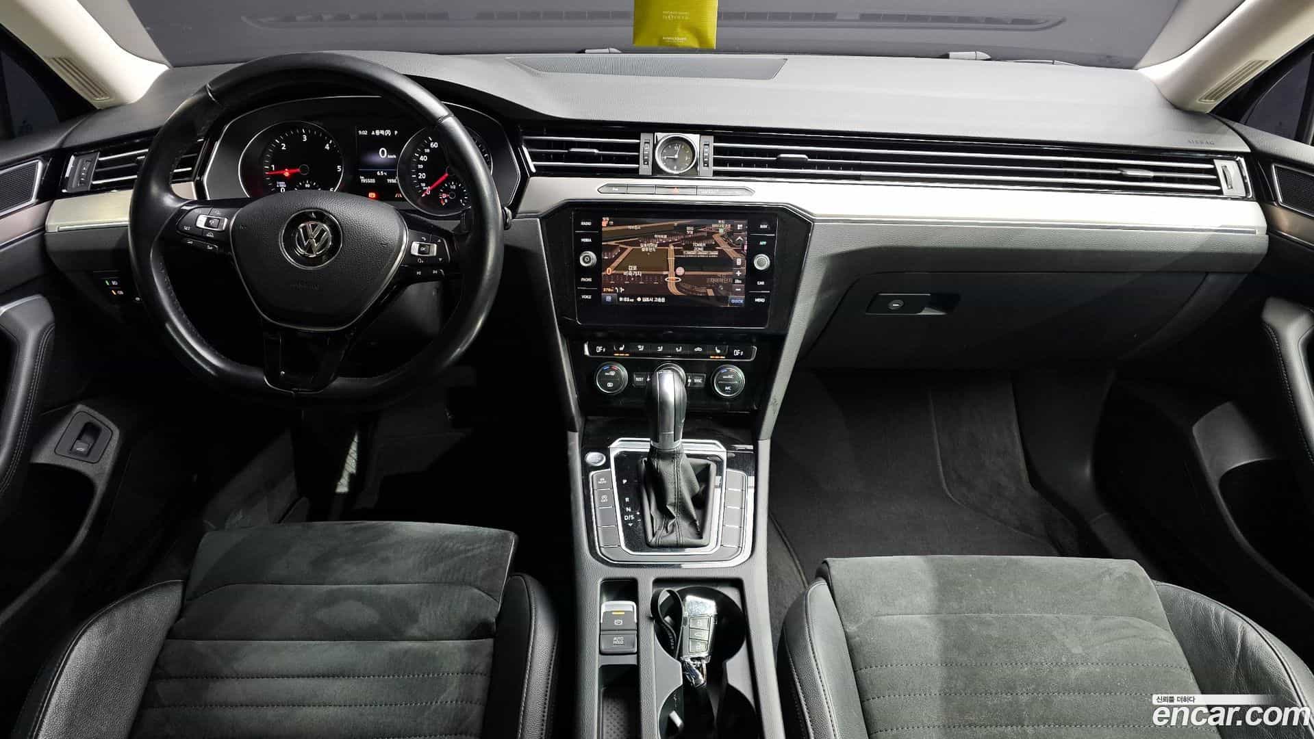 Passat Volkswagen 2018.10-INNER-007