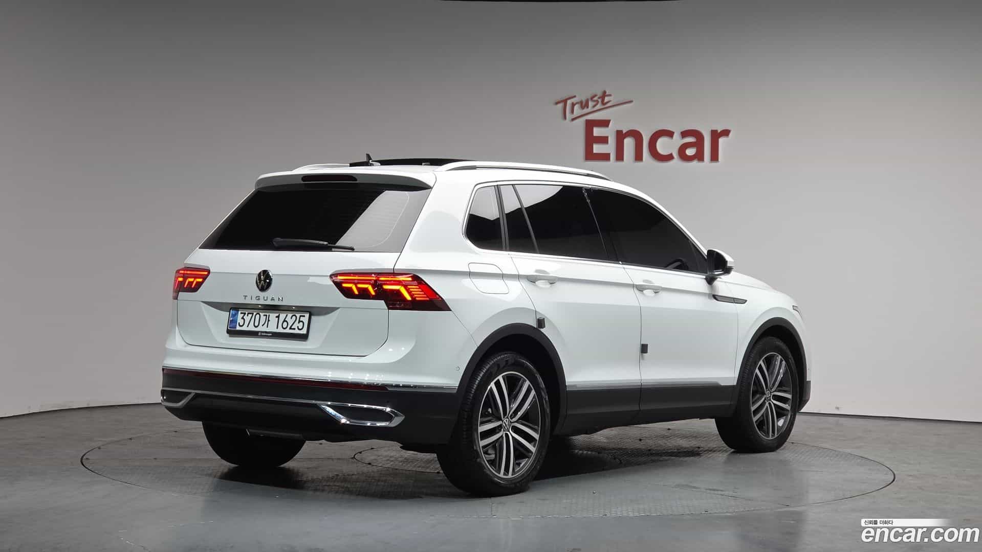 Tiguan Volkswagen 2023.7-OUTER-002