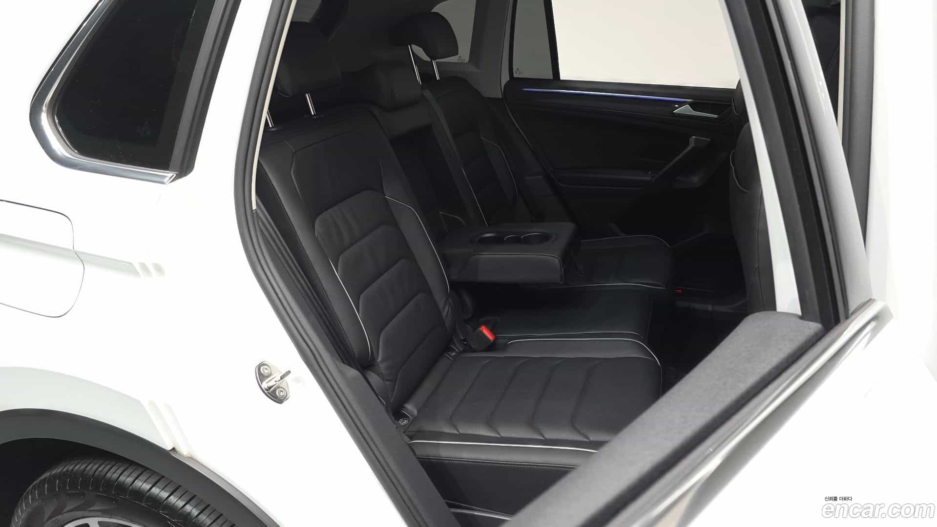 Tiguan Volkswagen 2023.7-OPTION-016