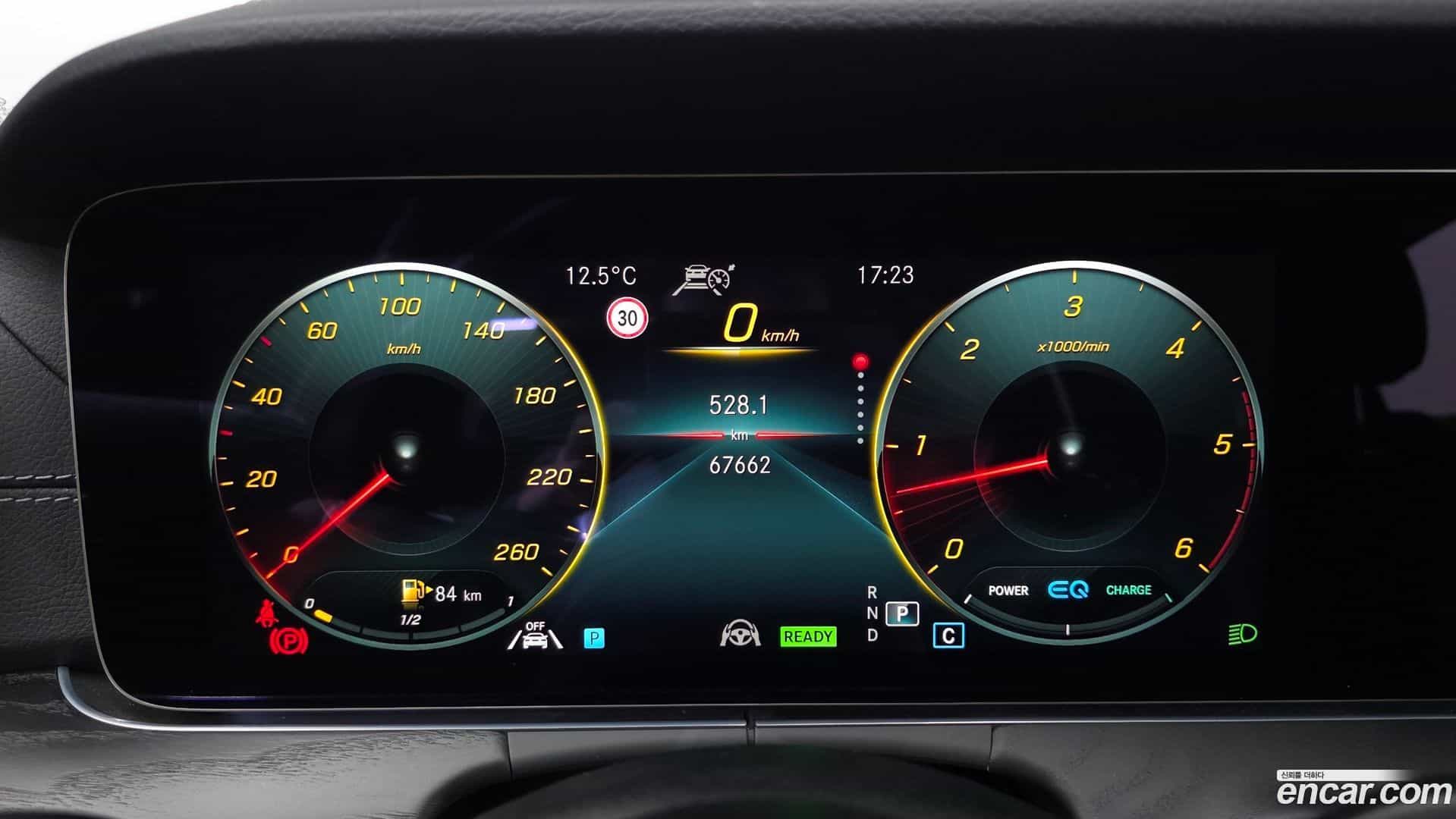CLS-Class Mercedes-Benz 2022.4-INNER-008