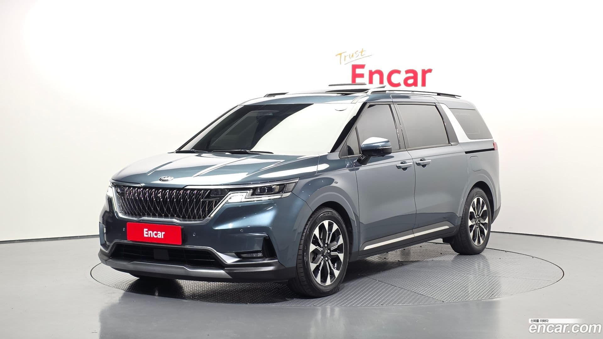 Main__Slider__Photo:Canival Kia 2021.3-0