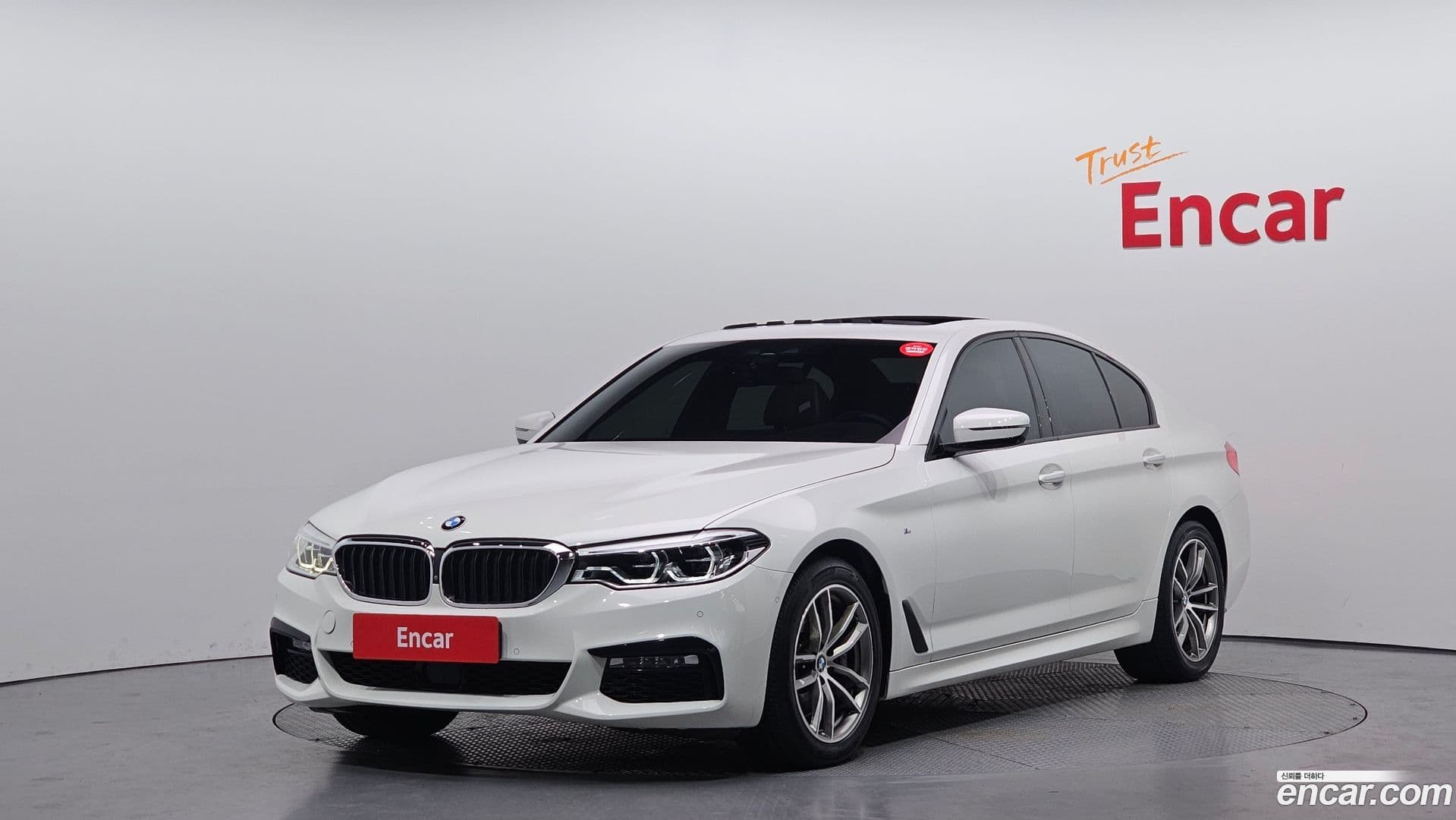 Main__Slider__Photo:5-Series BMW 2017.4-0