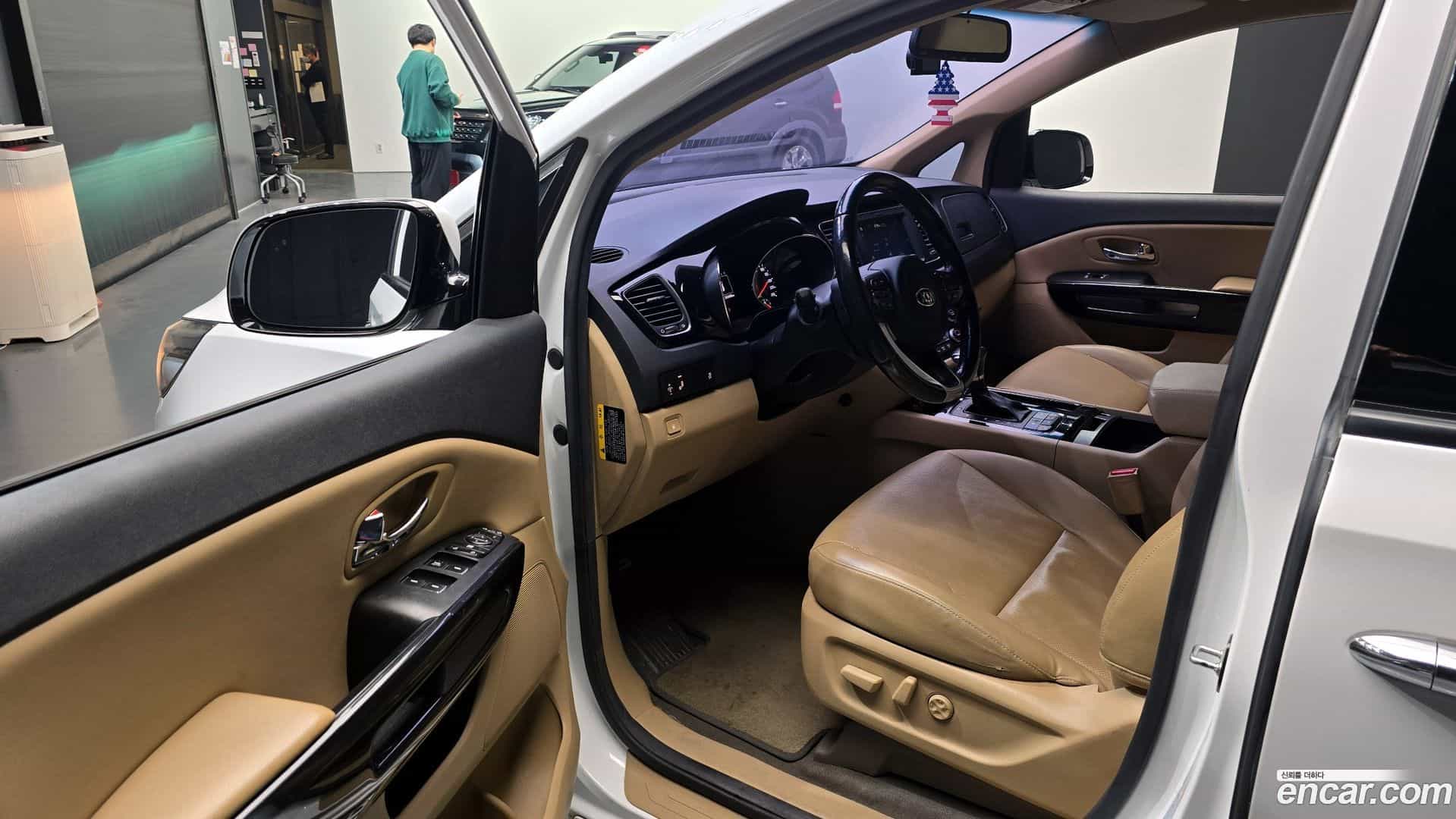 Canival Kia 2017.8-INNER-010