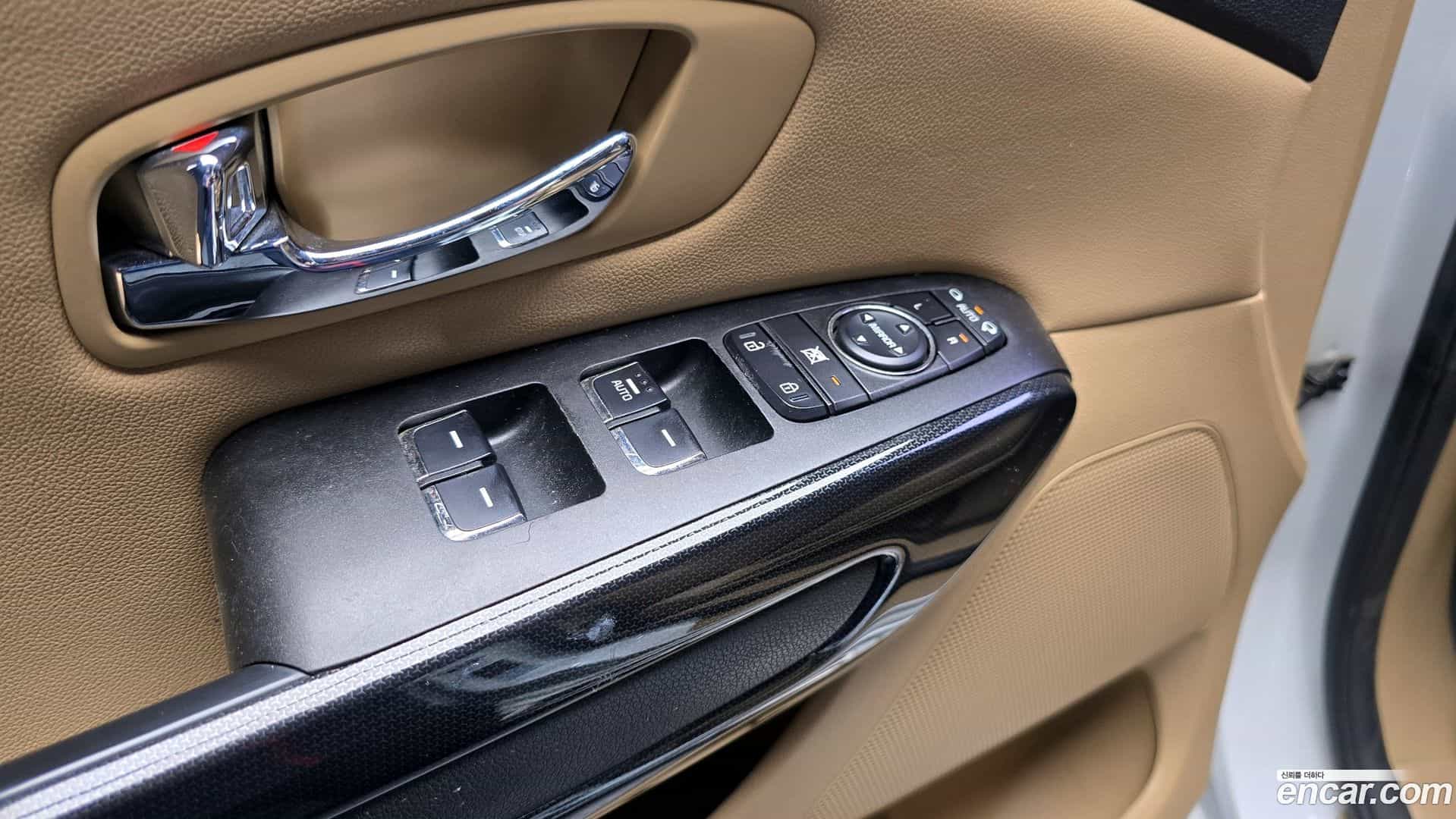 Canival Kia 2017.8-OPTION-018