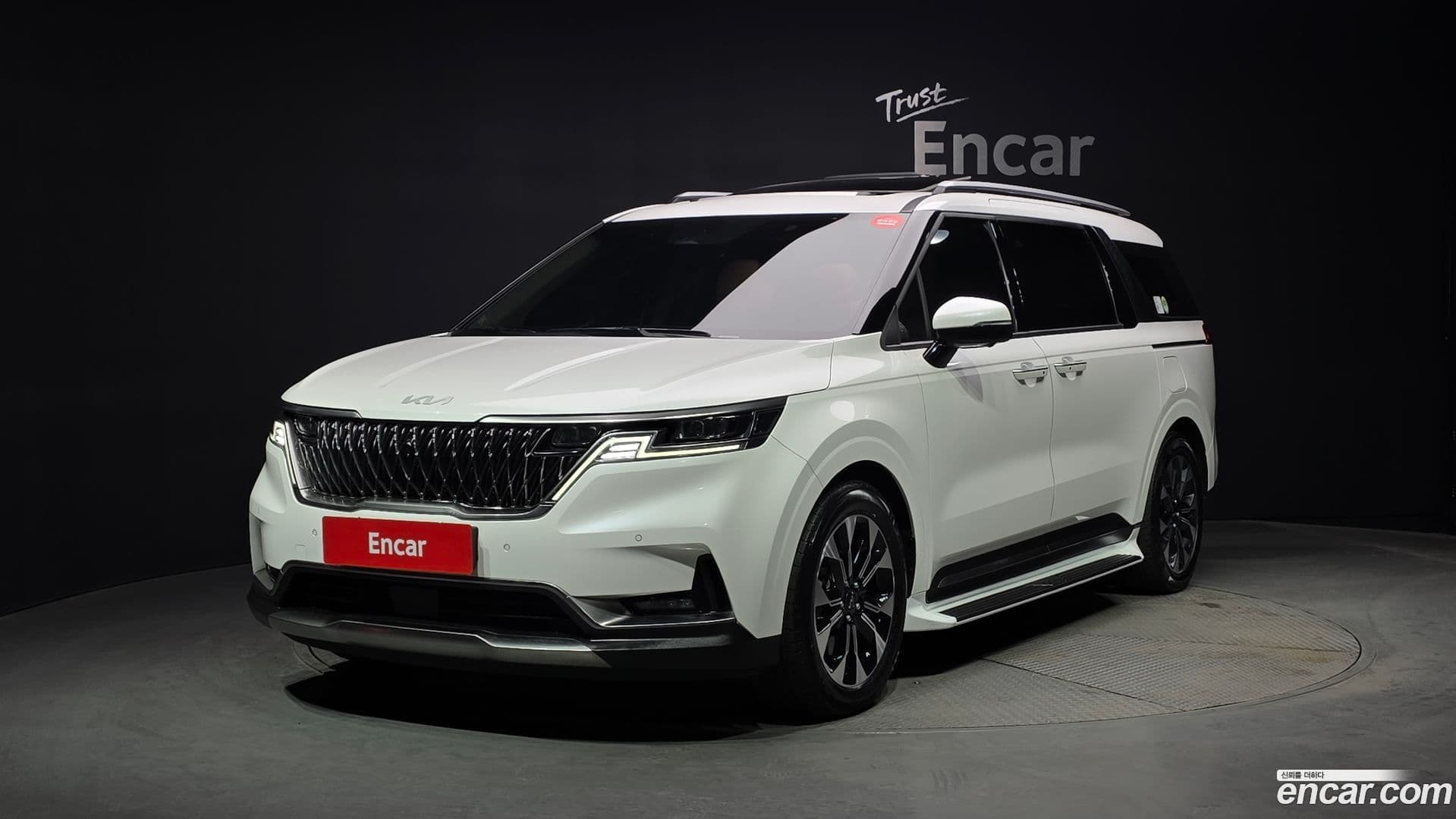 Main__Slider__Photo:Canival Kia 2023.6-0
