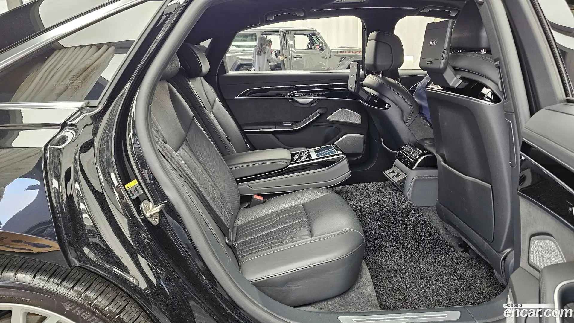 A8 Audi 2021.11-OPTION-016