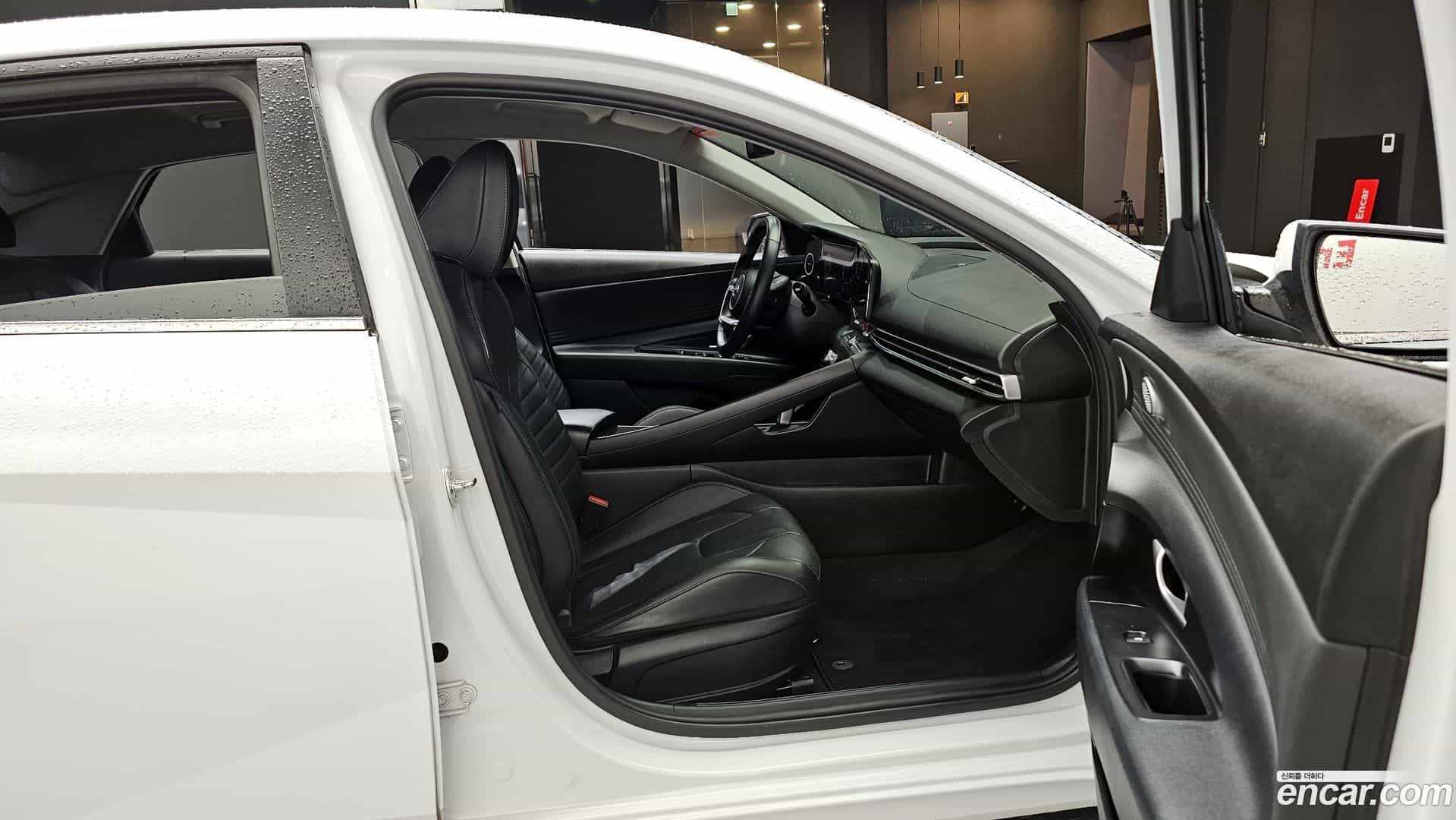 AVANTE Hyundai 2020.5-OPTION-015