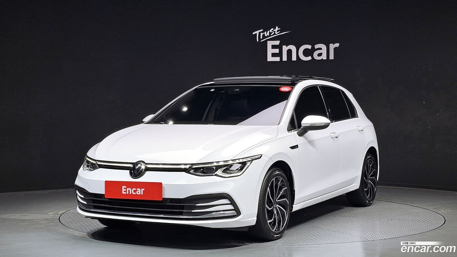 Main__Slider__Photo:Golf Volkswagen 2023.4-0