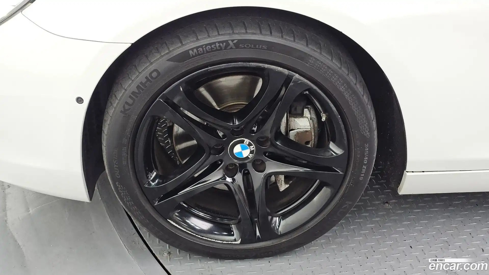 6-Series BMW 2015.4-OUTER-005