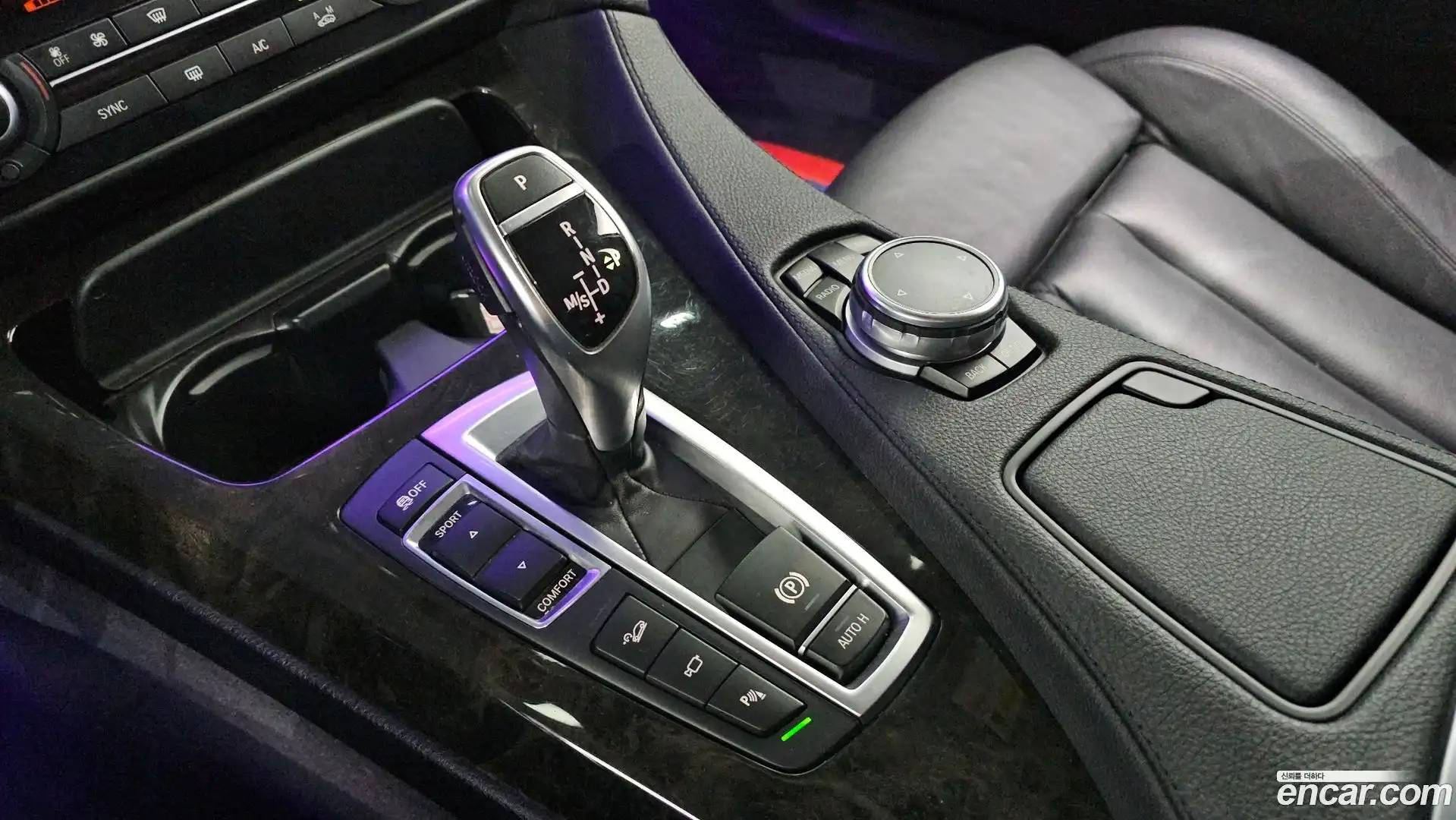 6-Series BMW 2015.4-INNER-009